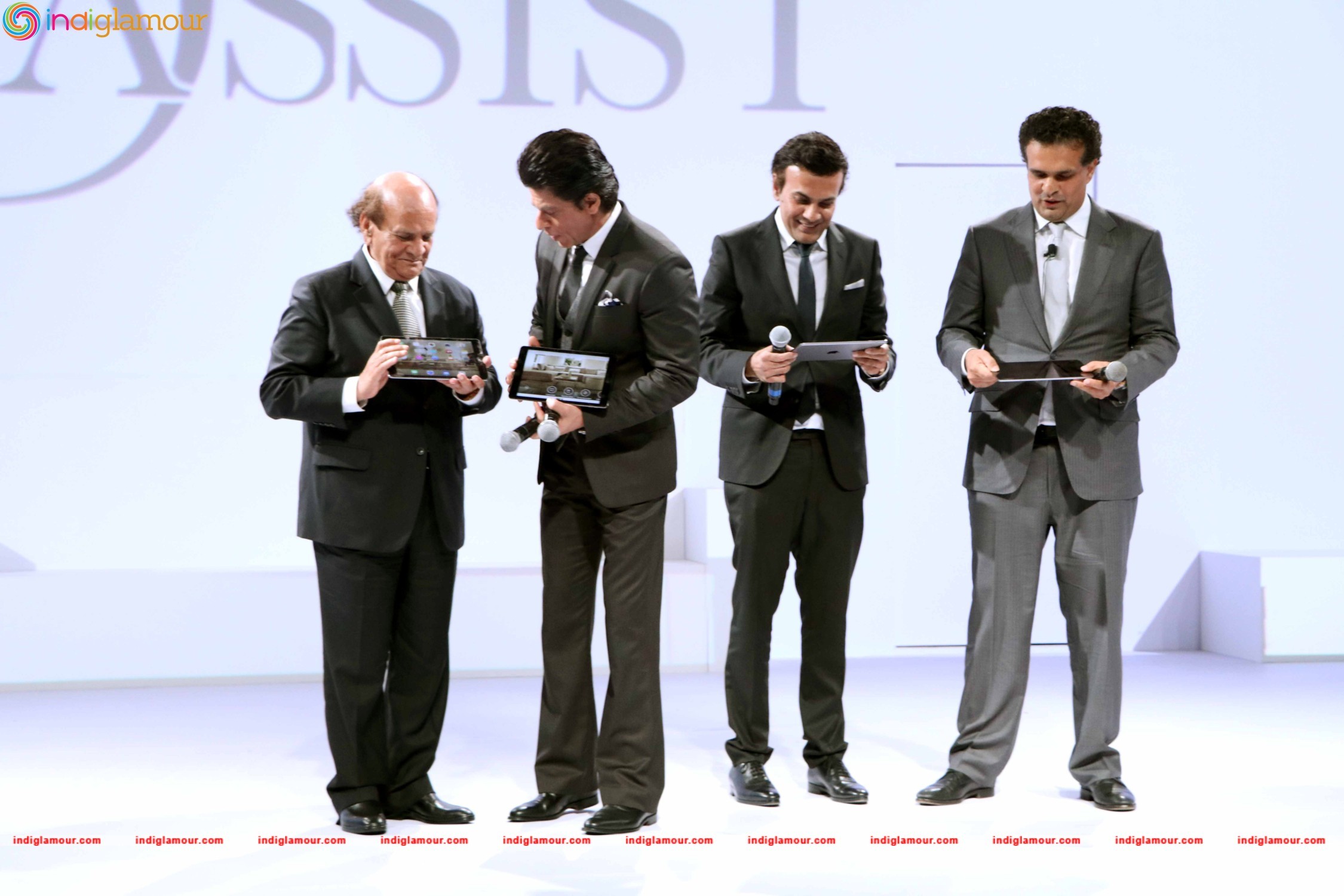 Shah Rukh Khan Launches D Decors Digital Interface D Assist Event hd photo
