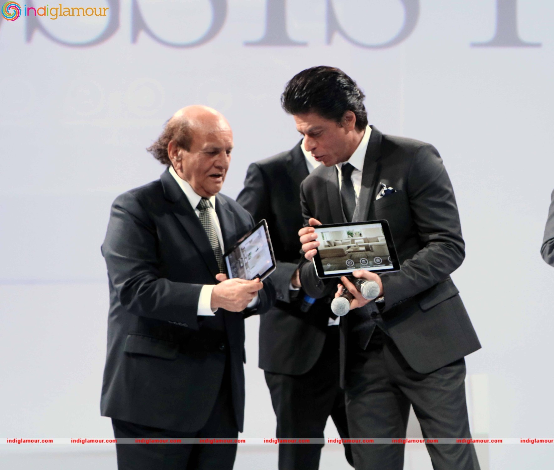 Shah Rukh Khan Launches D Decors Digital Interface D Assist Event hd photo