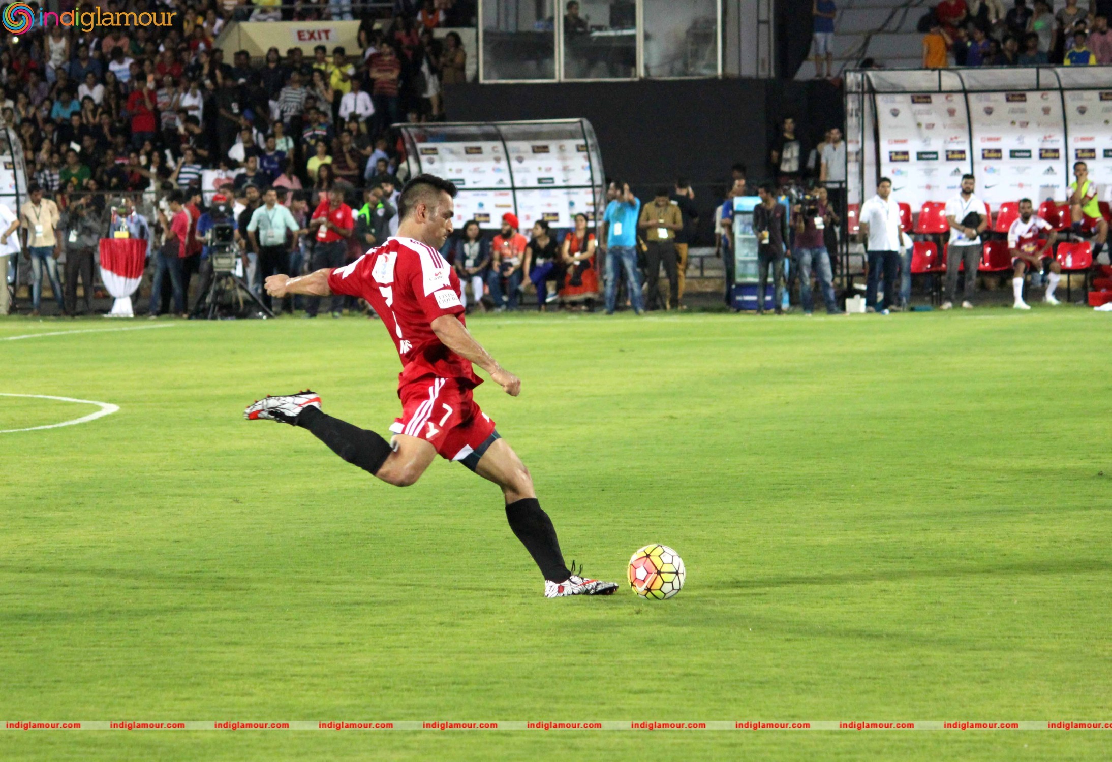 Celebrity Clasico 2016 Event hd photo