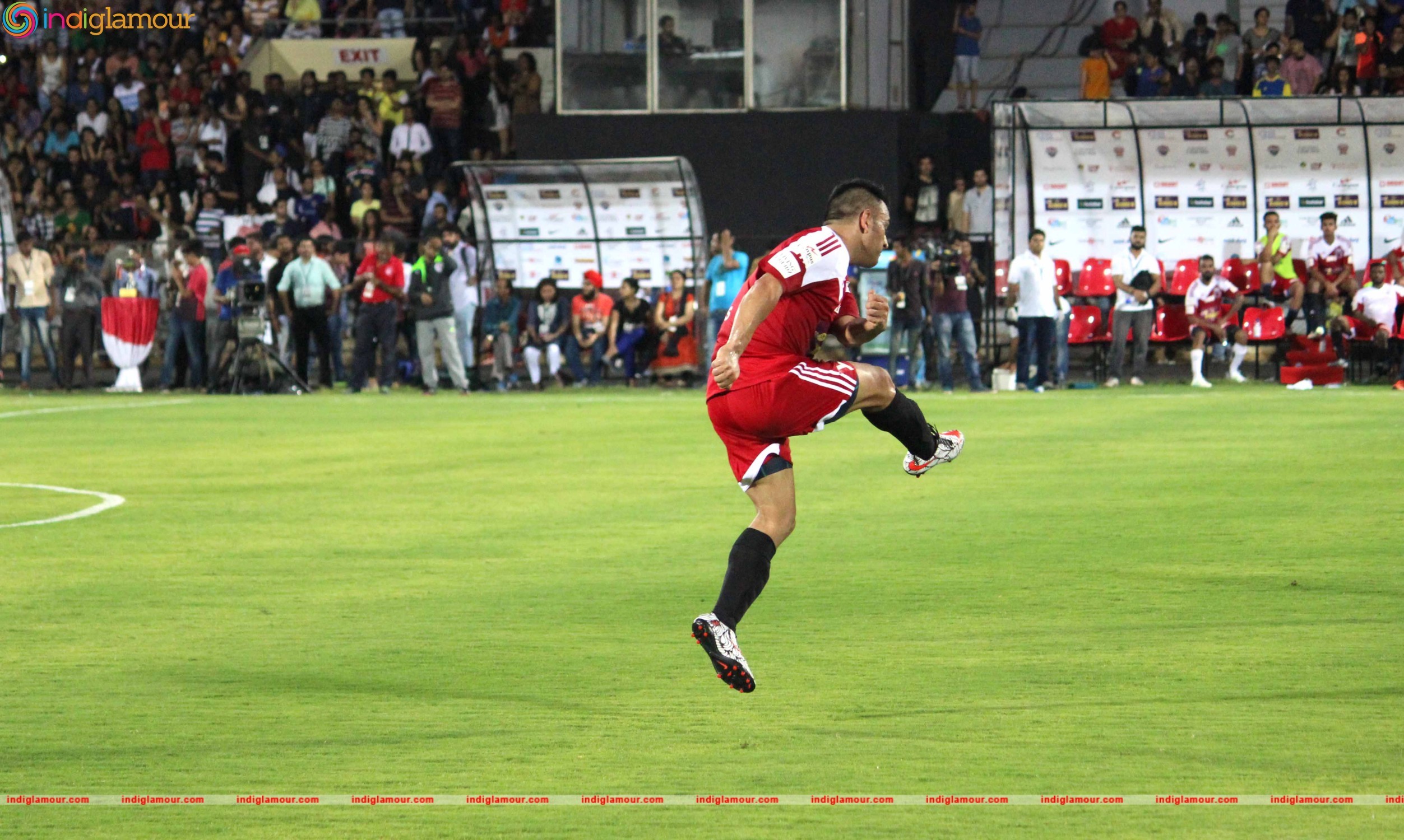 Celebrity Clasico 2016 Event hd photo