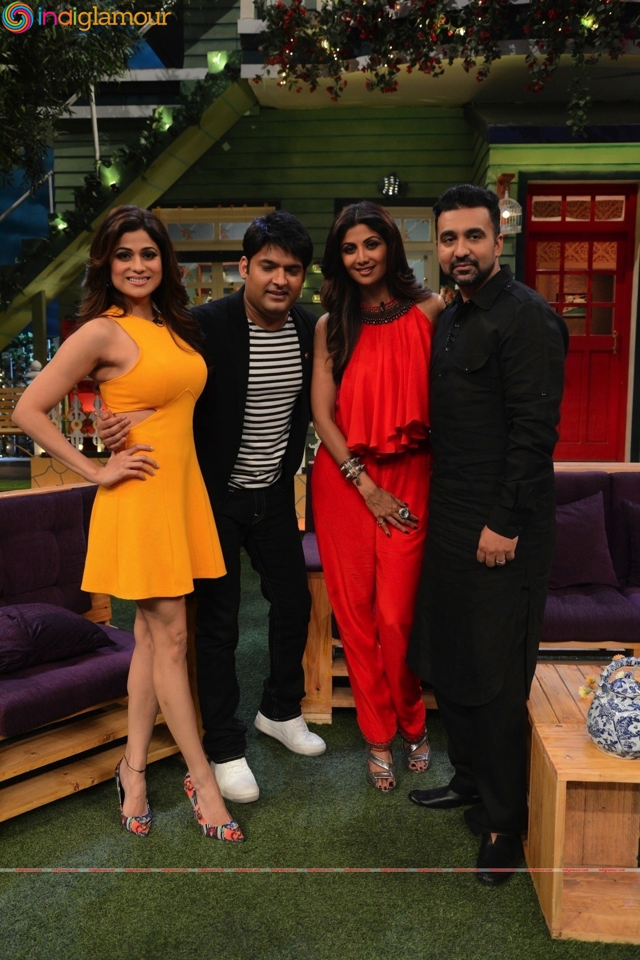 Shilpa Shetty, Raj Kundra And Shamita Shetty At The Kapil Sharma Show Event hd photo