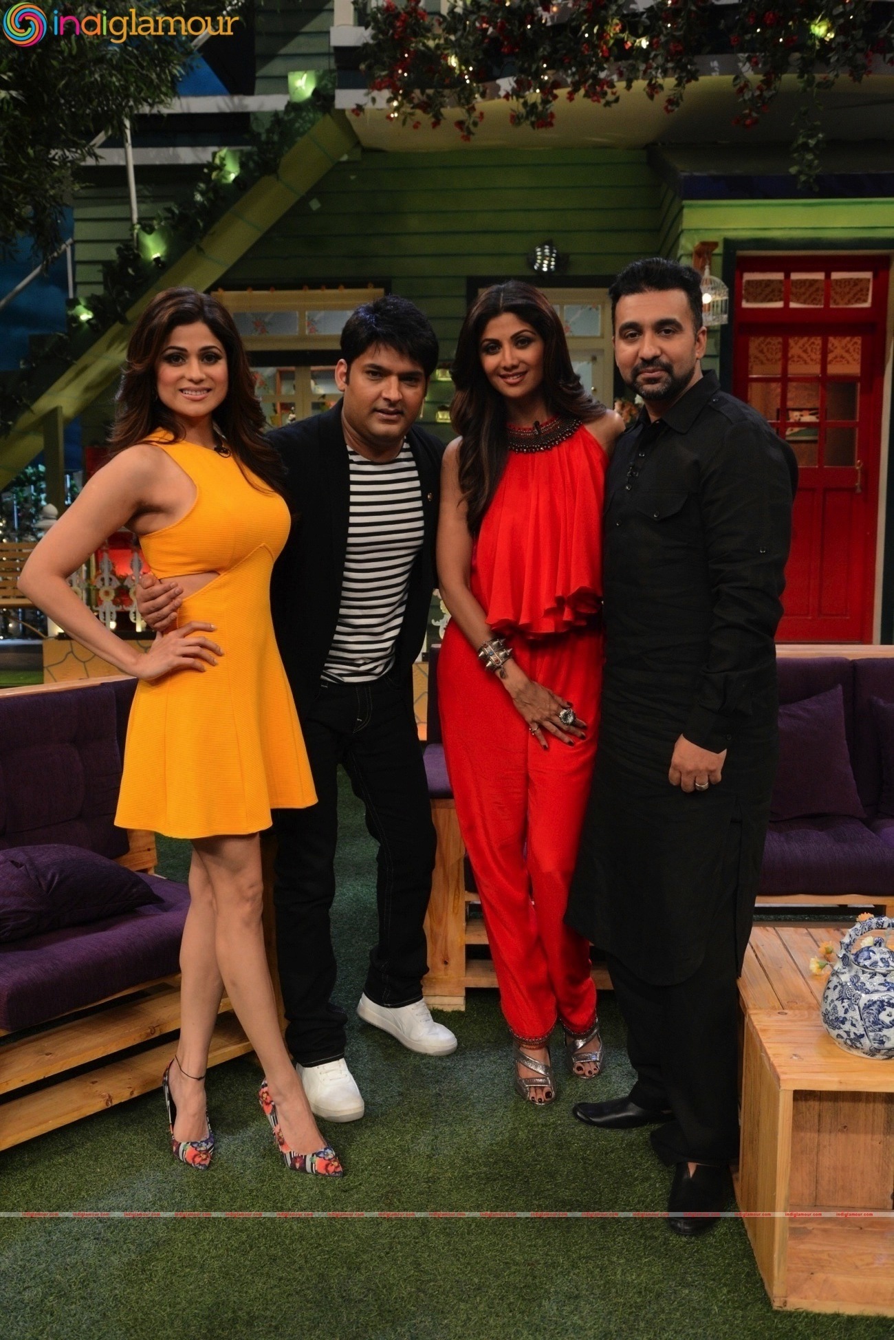 Shilpa Shetty, Raj Kundra And Shamita Shetty At The Kapil Sharma Show Event hd photo