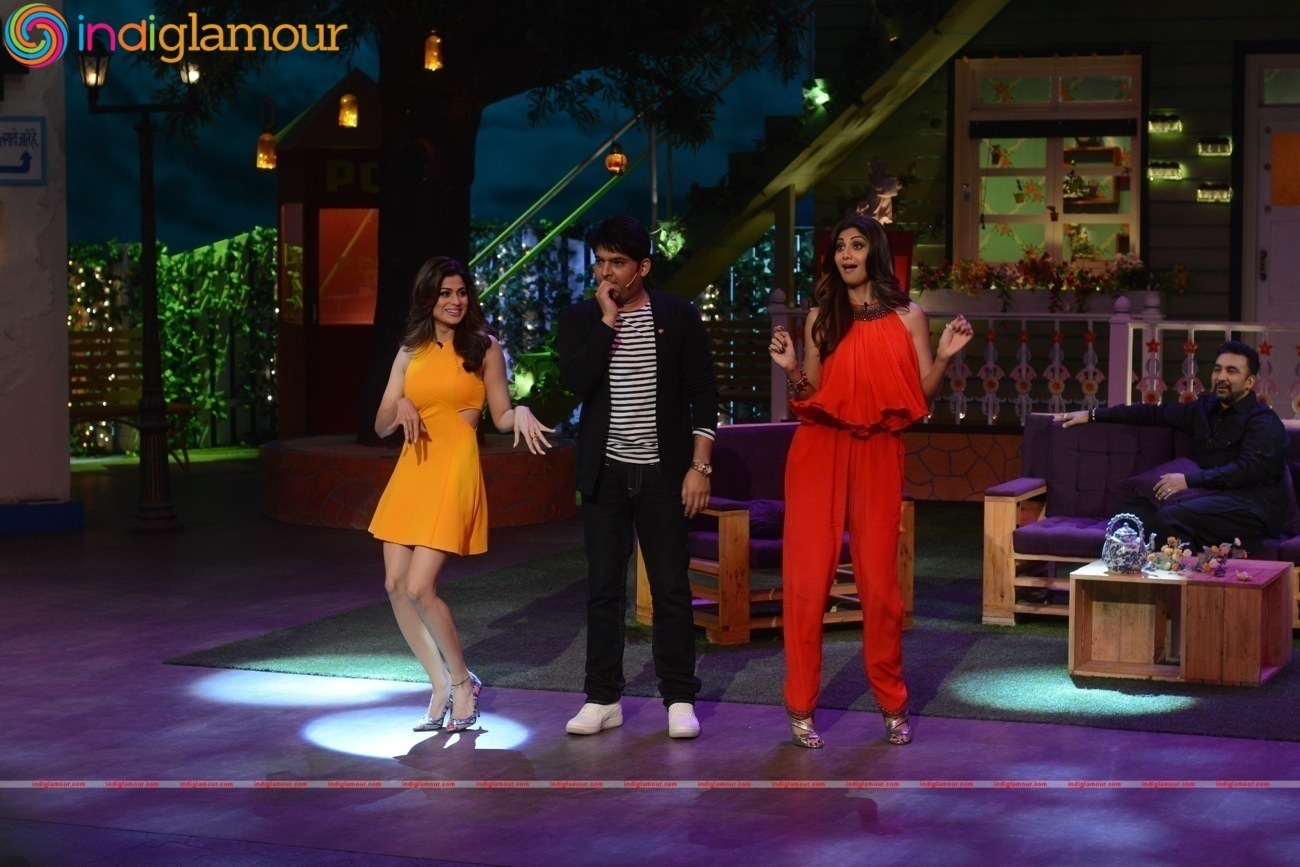 Shilpa Shetty, Raj Kundra And Shamita Shetty At The Kapil Sharma Show Event hd photo