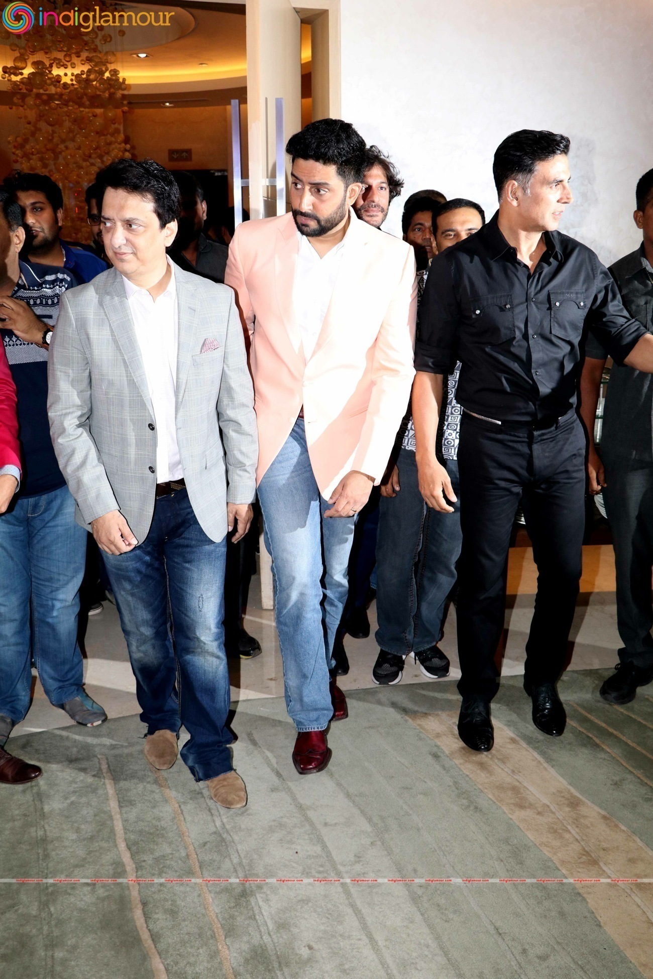 Akshay Kumar,Abhishek Bachchan Celebrate Housefull 3 Success Event hd photo