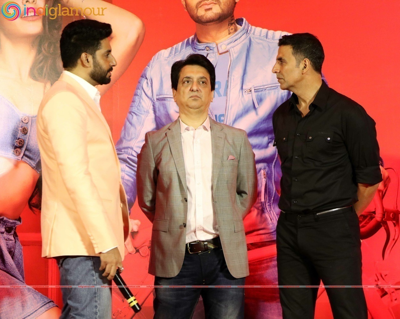 Akshay Kumar,Abhishek Bachchan Celebrate Housefull 3 Success Event hd photo