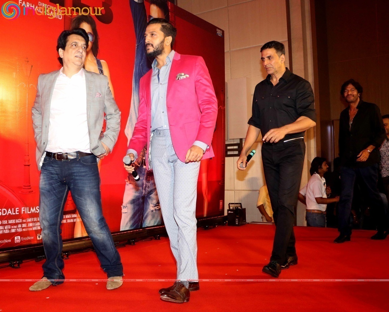 Akshay Kumar,Abhishek Bachchan Celebrate Housefull 3 Success Event hd photo