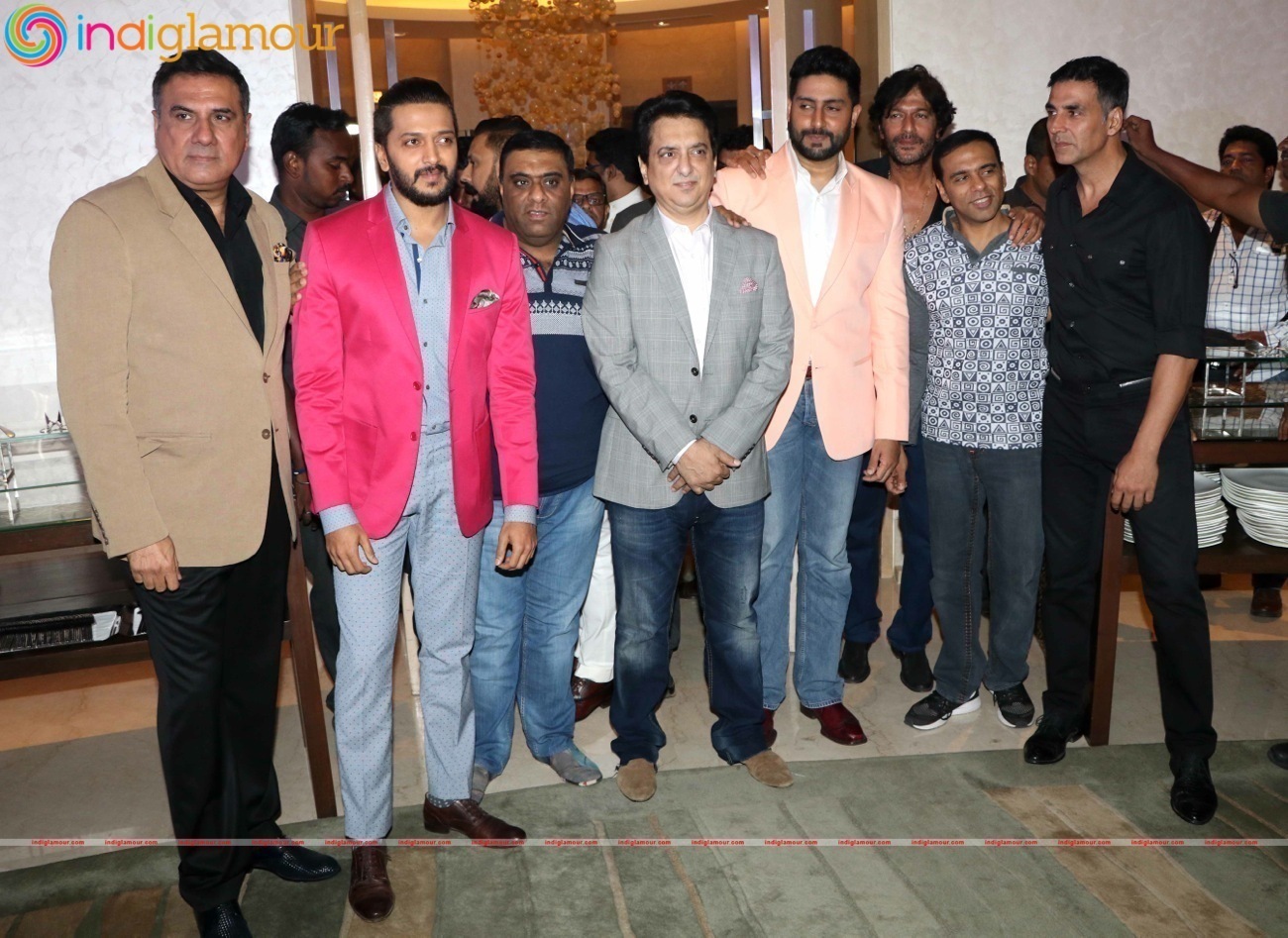 Akshay Kumar,Abhishek Bachchan Celebrate Housefull 3 Success Event hd photo