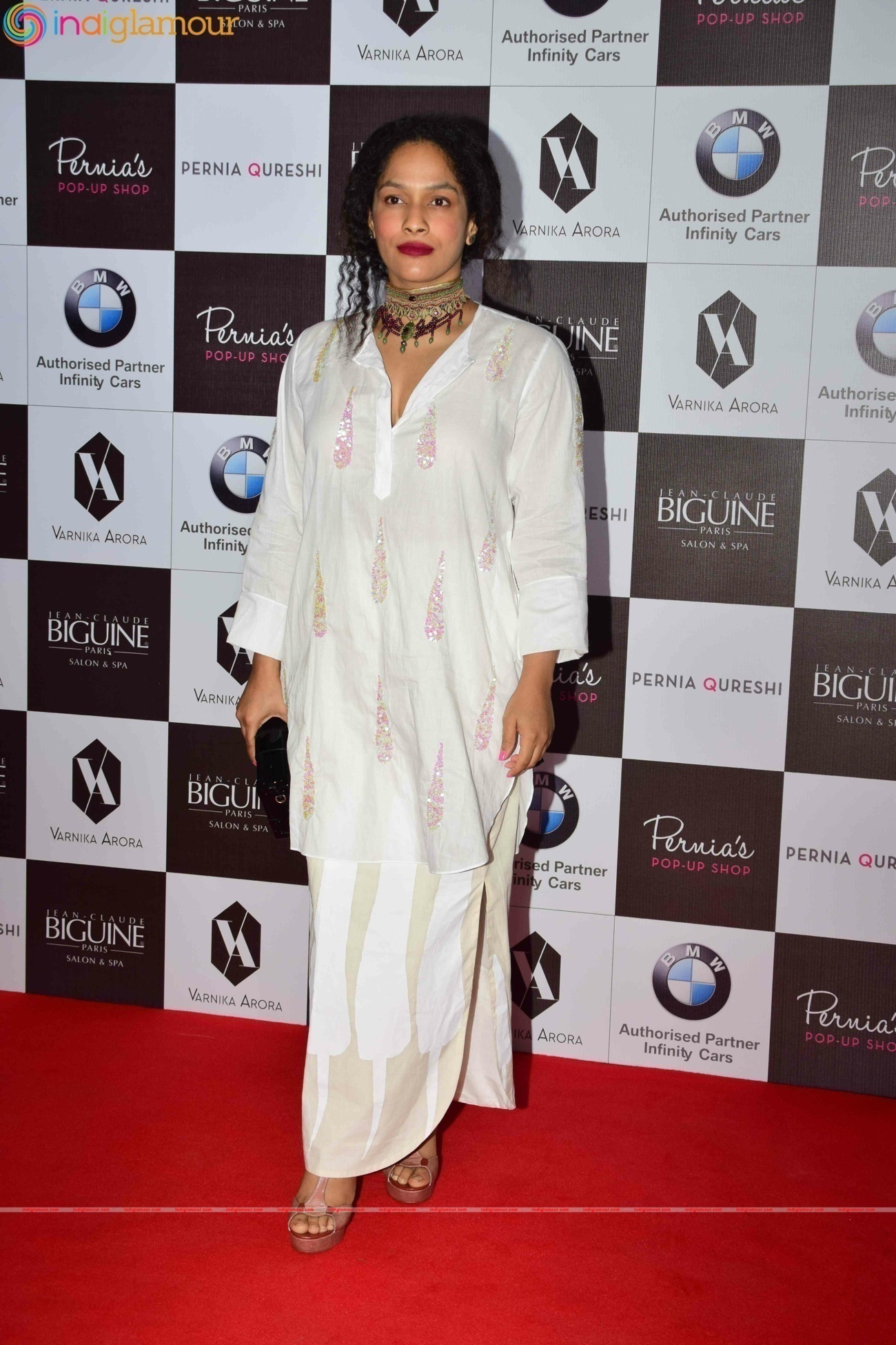 Birthday Girl Sonam Kapoor Turns Show Stopper For Pernia Fashion Show 2016 Event hd photo