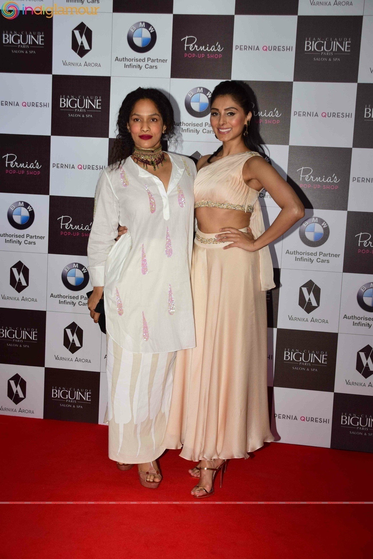 Birthday Girl Sonam Kapoor Turns Show Stopper For Pernia Fashion Show 2016 Event hd photo