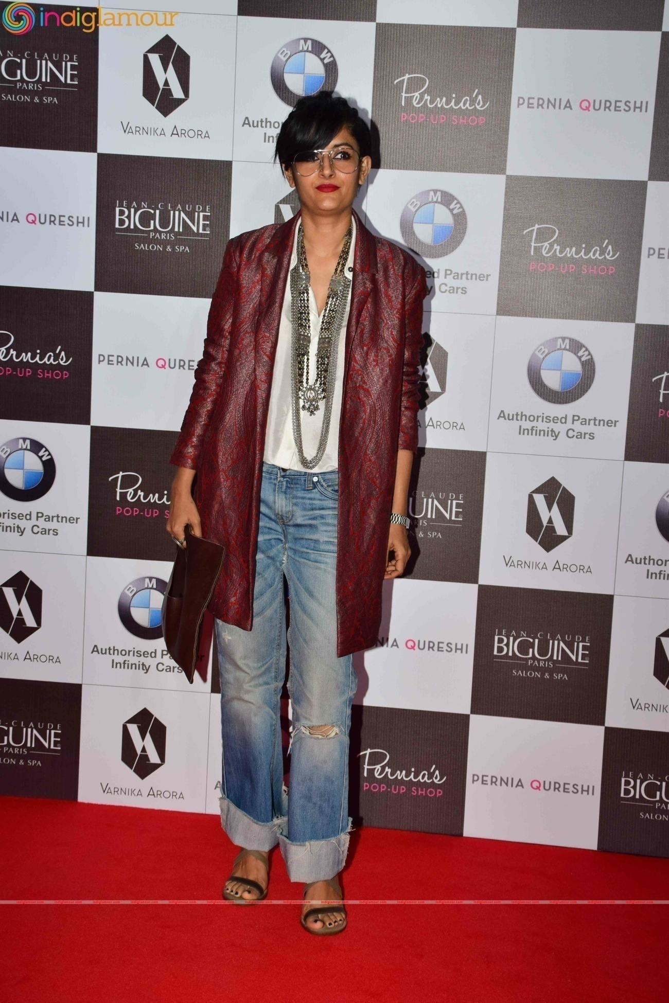 Birthday Girl Sonam Kapoor Turns Show Stopper For Pernia Fashion Show 2016 Event hd photo