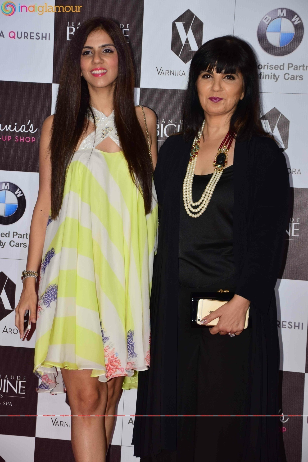 Birthday Girl Sonam Kapoor Turns Show Stopper For Pernia Fashion Show 2016 Event hd photo