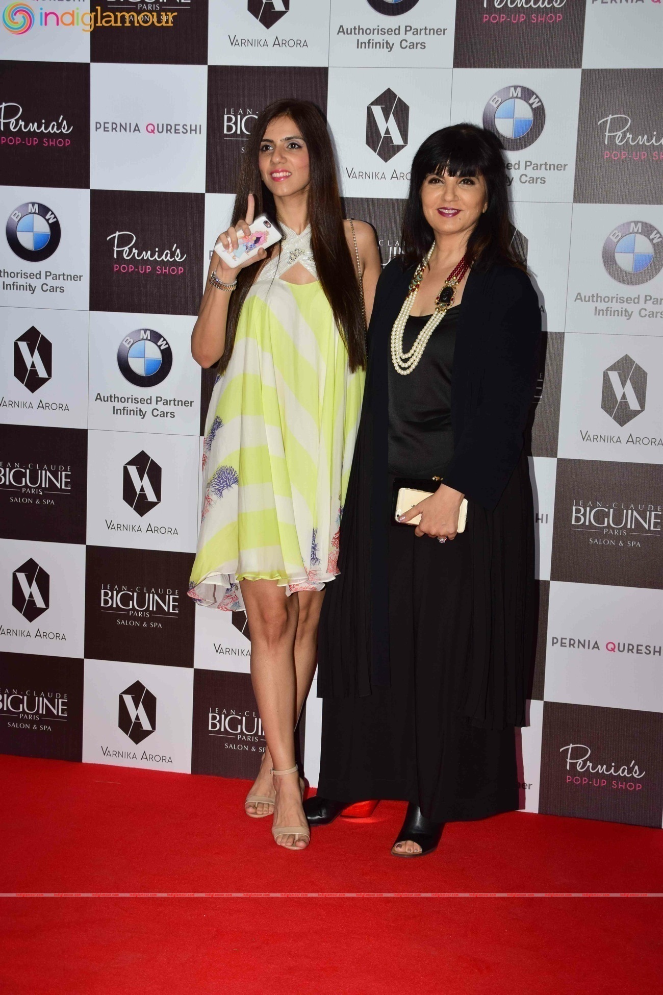 Birthday Girl Sonam Kapoor Turns Show Stopper For Pernia Fashion Show 2016 Event hd photo