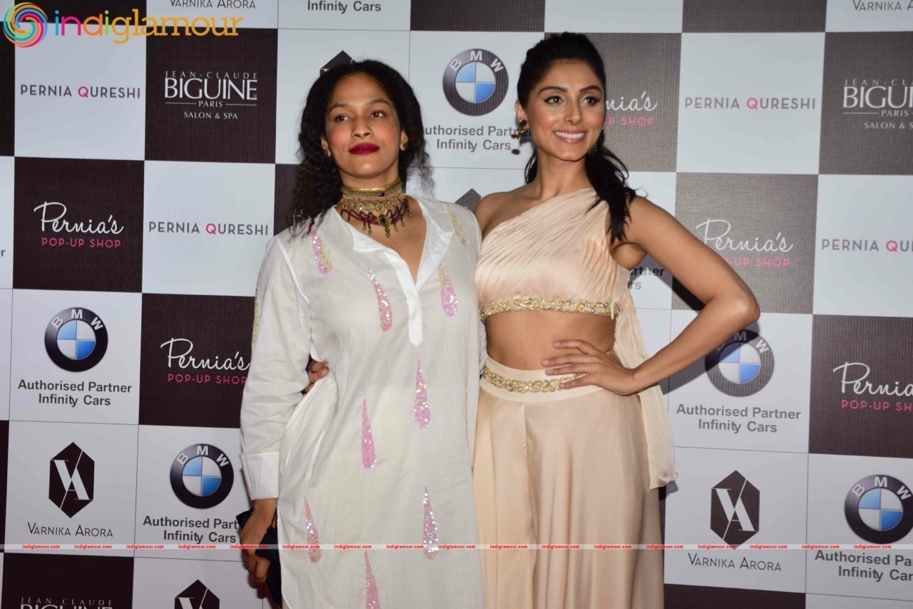 Birthday Girl Sonam Kapoor Turns Show Stopper For Pernia Fashion Show 2016 Event hd photo