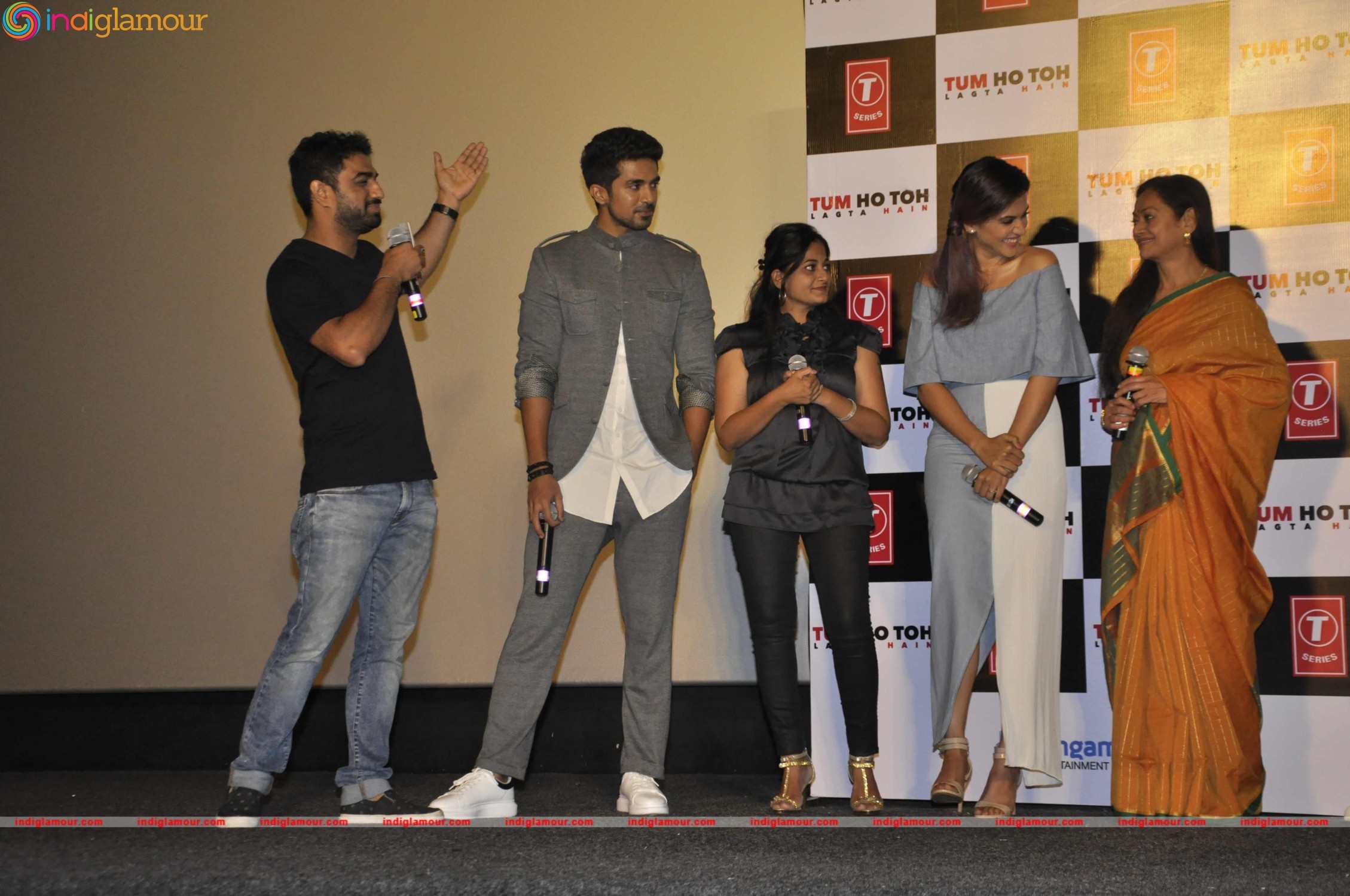 Single Launch Tum Ho Toh Lagta Hai Event hd photo
