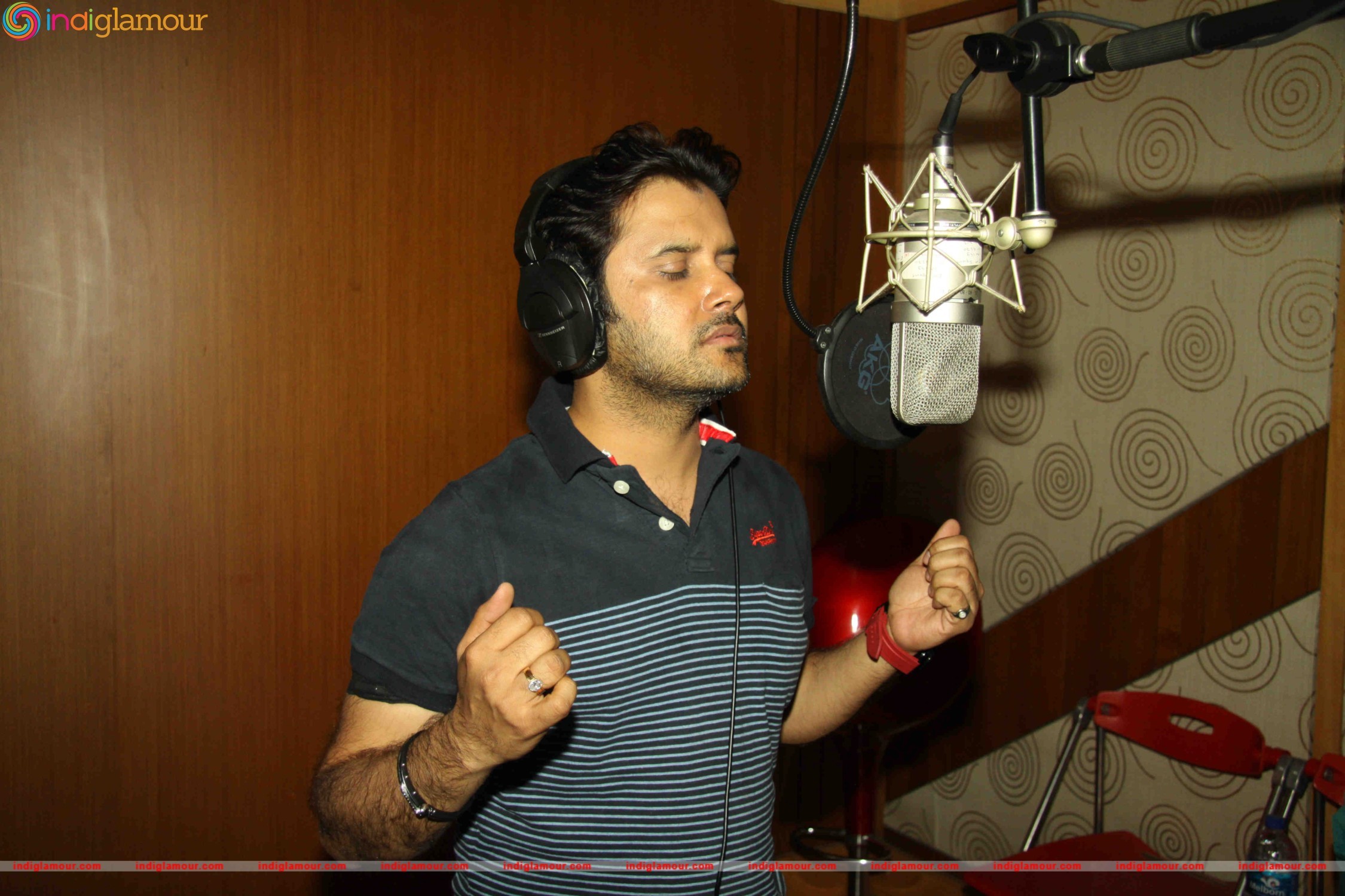 Singer Javed Ali at the Song Recording of Agrim Media Entertainment Album Shambo Event hd photo