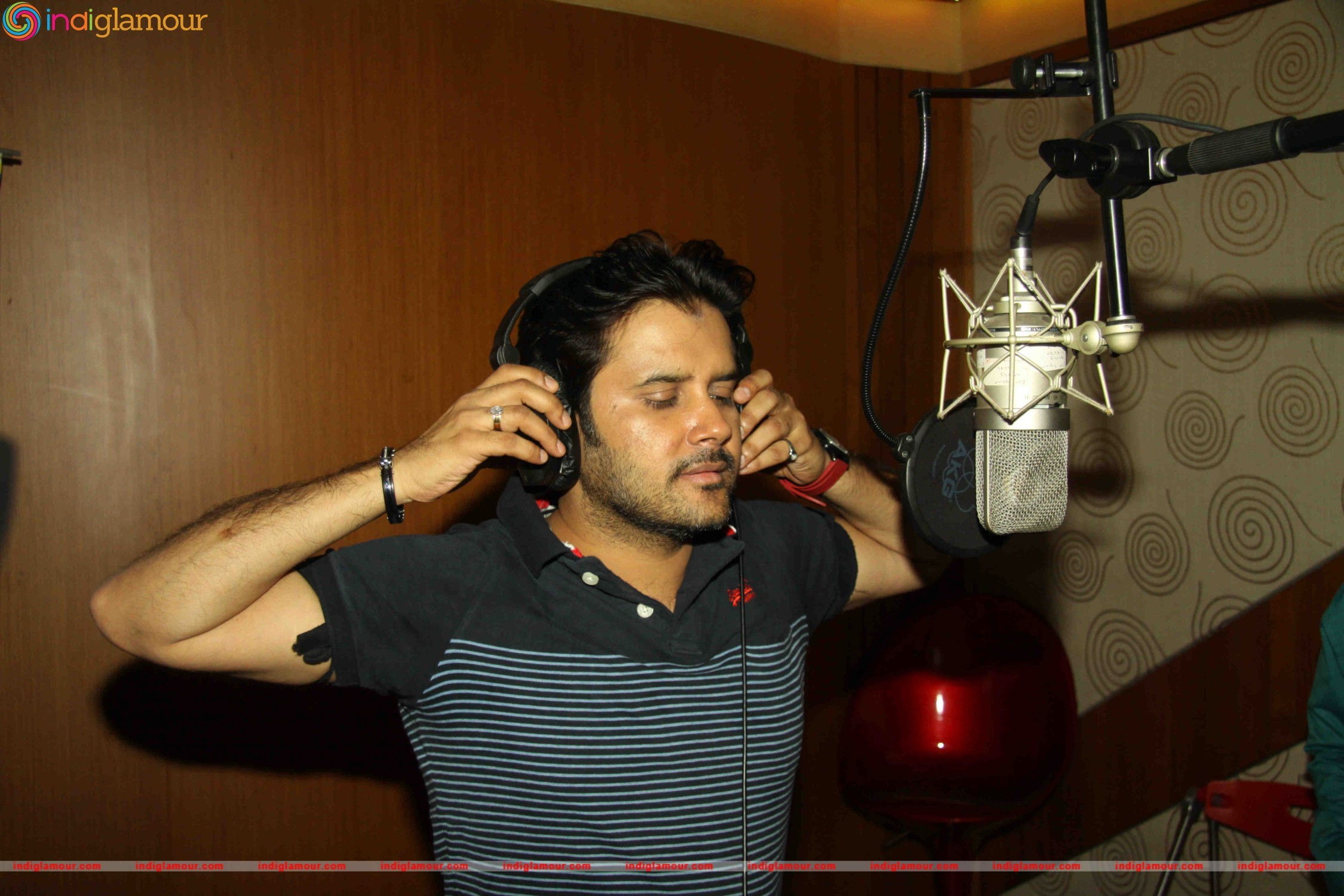 Singer Javed Ali at the Song Recording of Agrim Media Entertainment Album Shambo Event hd photo