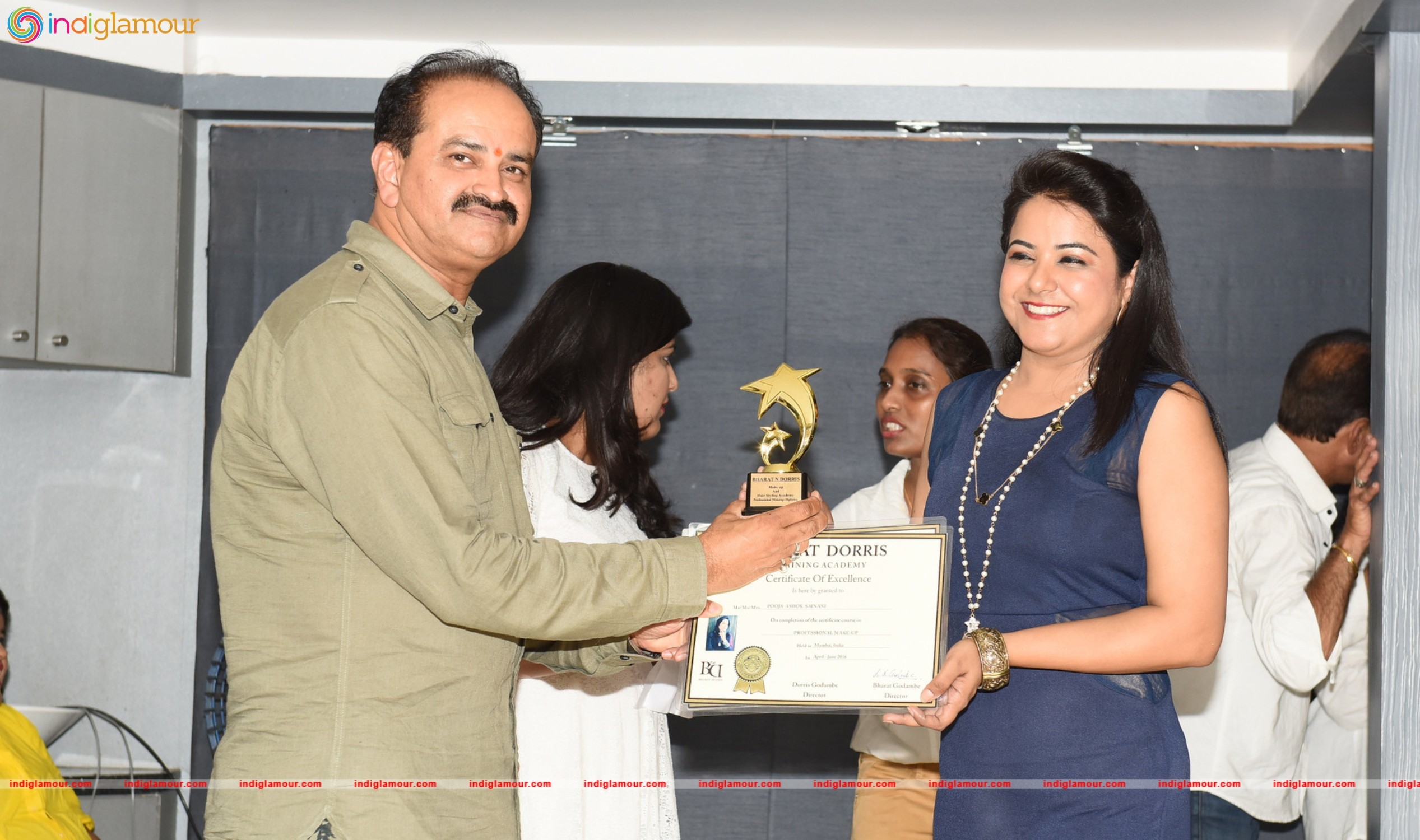 Convocation Ceremony of Students of Bharat and Dorris Event hd photo
