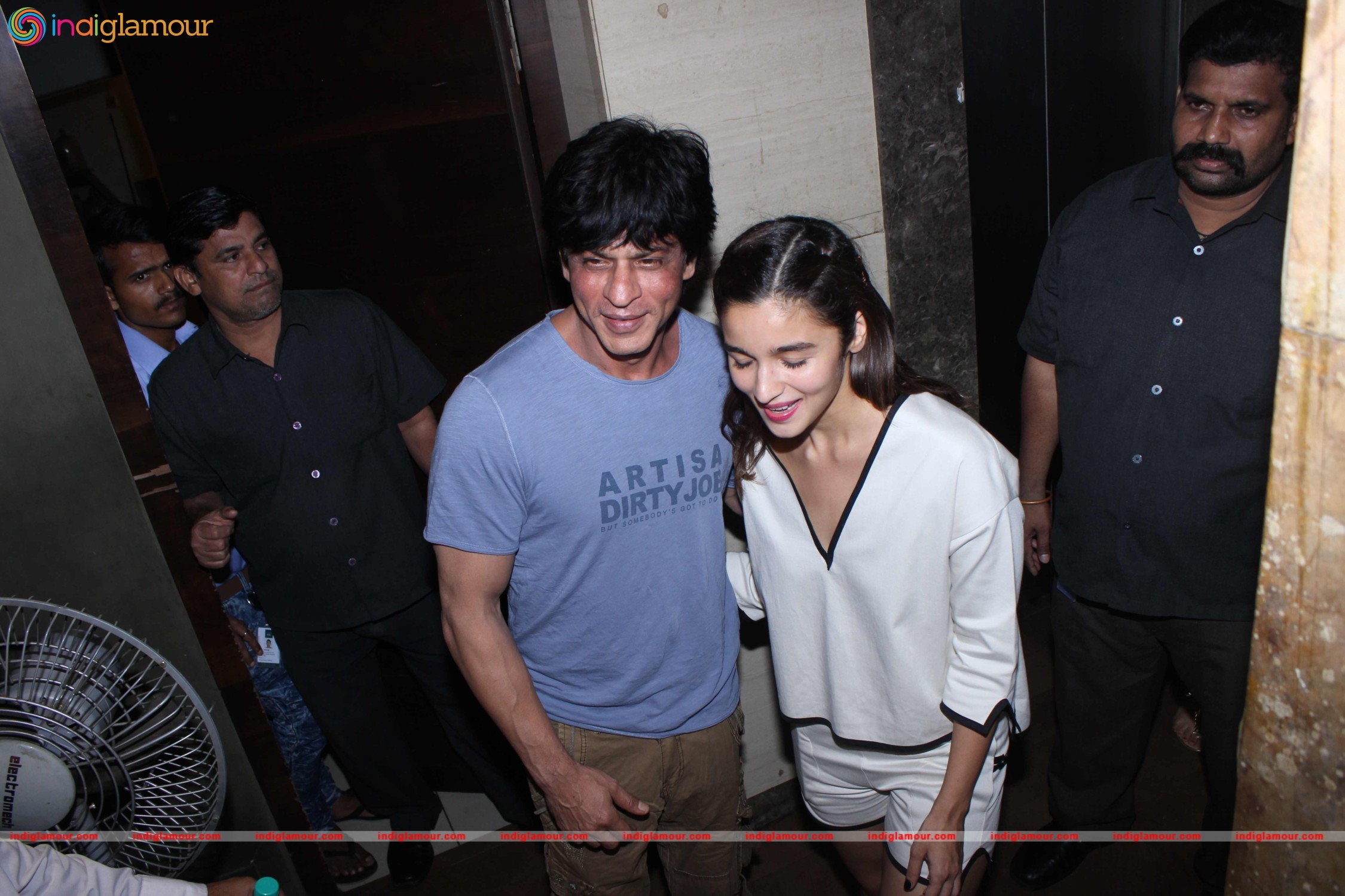 Shah Rukh Khan Watch Film Udta Punjab for Alia Bhatt Event hd photo