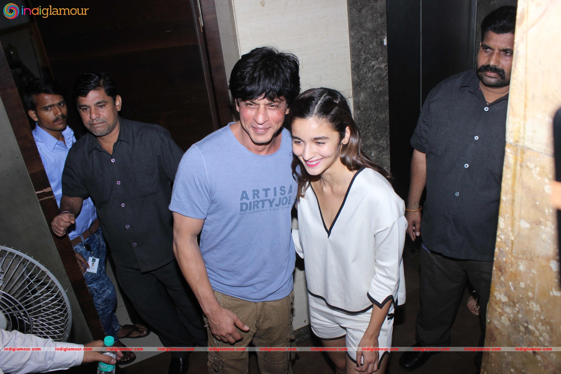 Shah Rukh Khan Watch Film Udta Punjab for Alia Bhatt Event hd photo