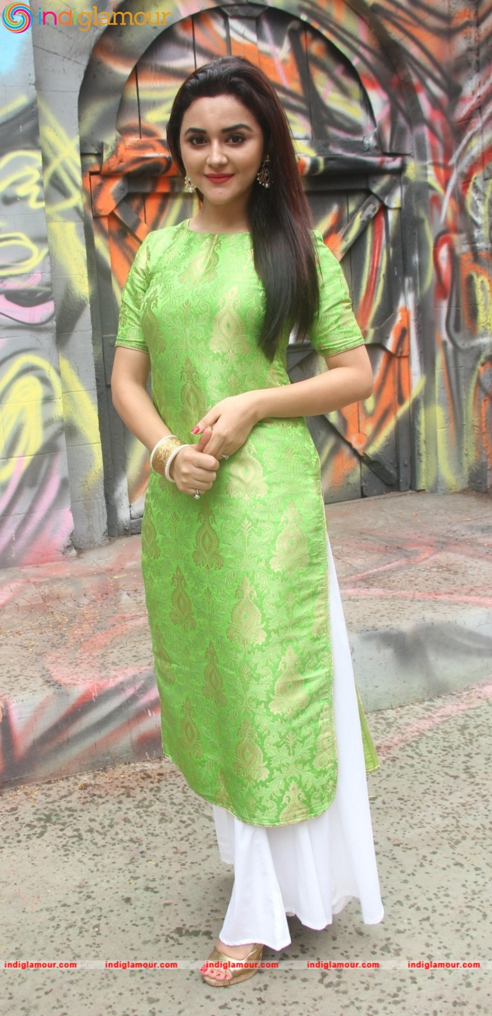 Celebrities at Mahurat Clap of the Film Chal Akela Re at Filmistan Studios Event hd photo