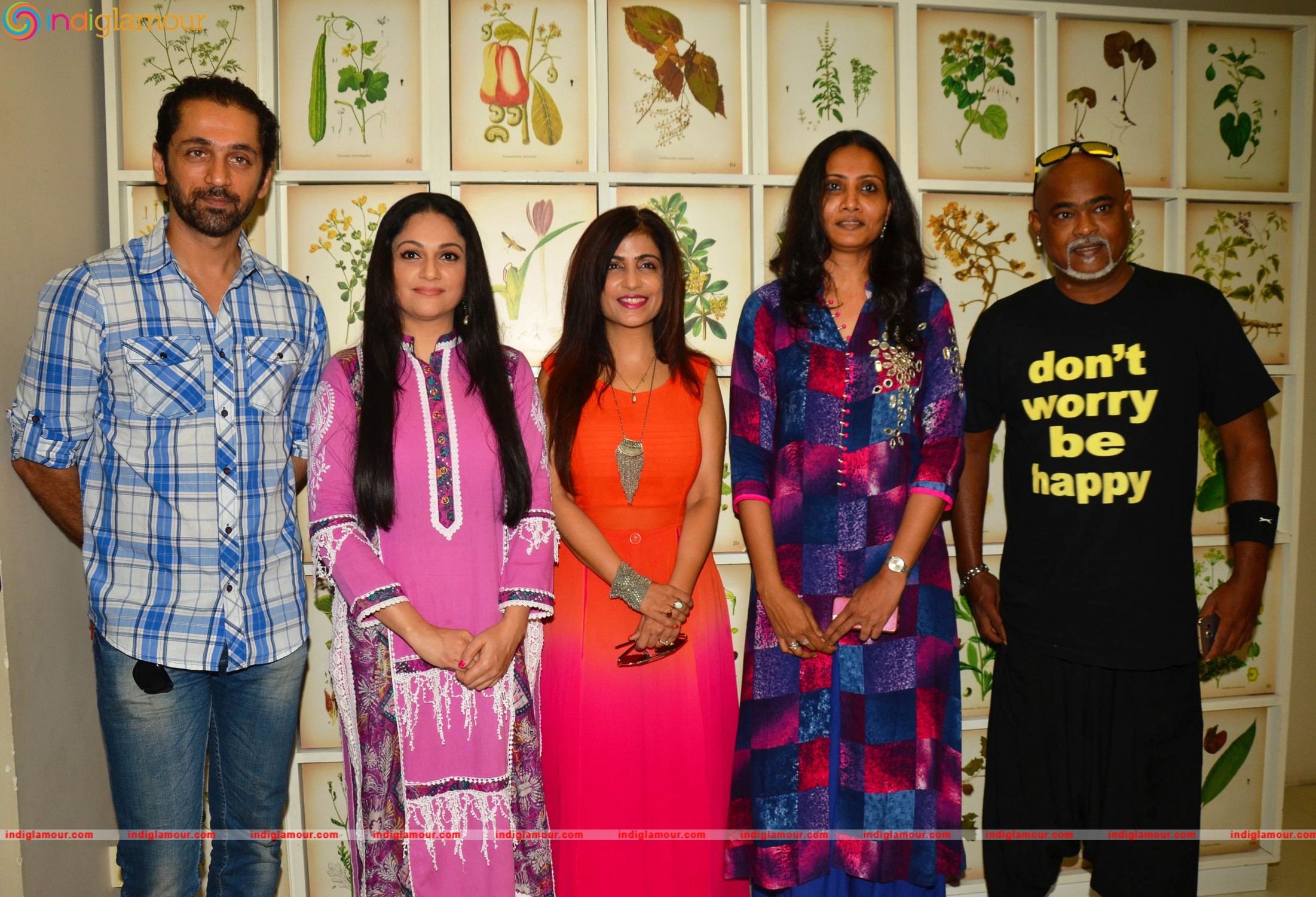 Celebrities at Mahurat Clap of the Film Chal Akela Re at Filmistan Studios Event hd photo