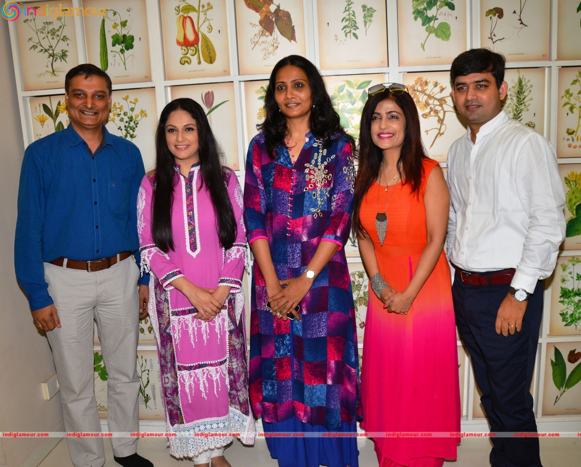 Celebrities at Mahurat Clap of the Film Chal Akela Re at Filmistan Studios Event hd photo