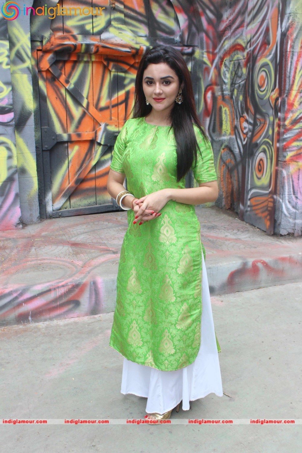 Mahurat Clap of the Film Chal Akela Re at Filmistan Studios Event hd photo
