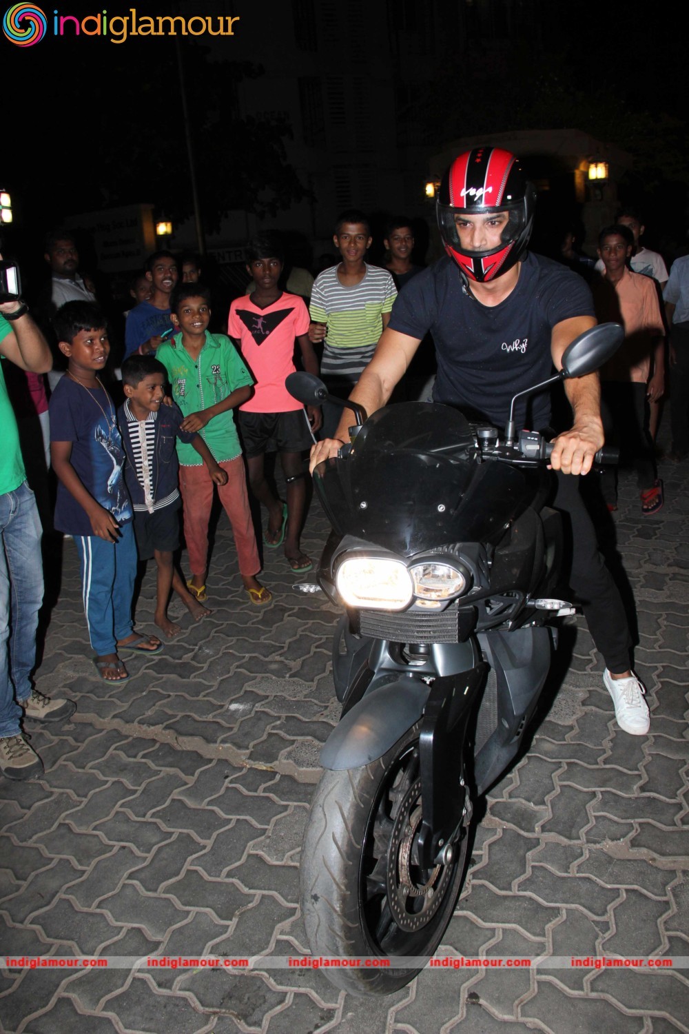 Party at Karan Johar House Bandra Event hd photo
