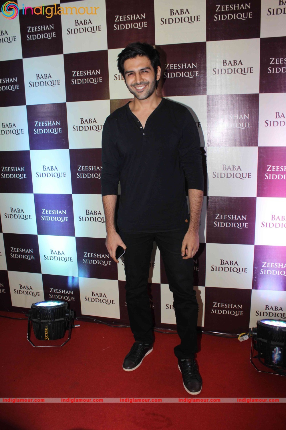 Baba Siddique Iftar Party Event Event hd photo