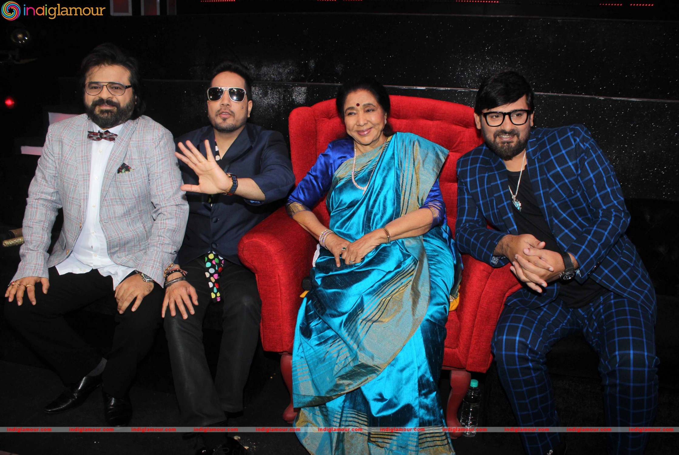 Asha Bhosle On the Set of Sa Re Ga Ma Pa Event hd photo