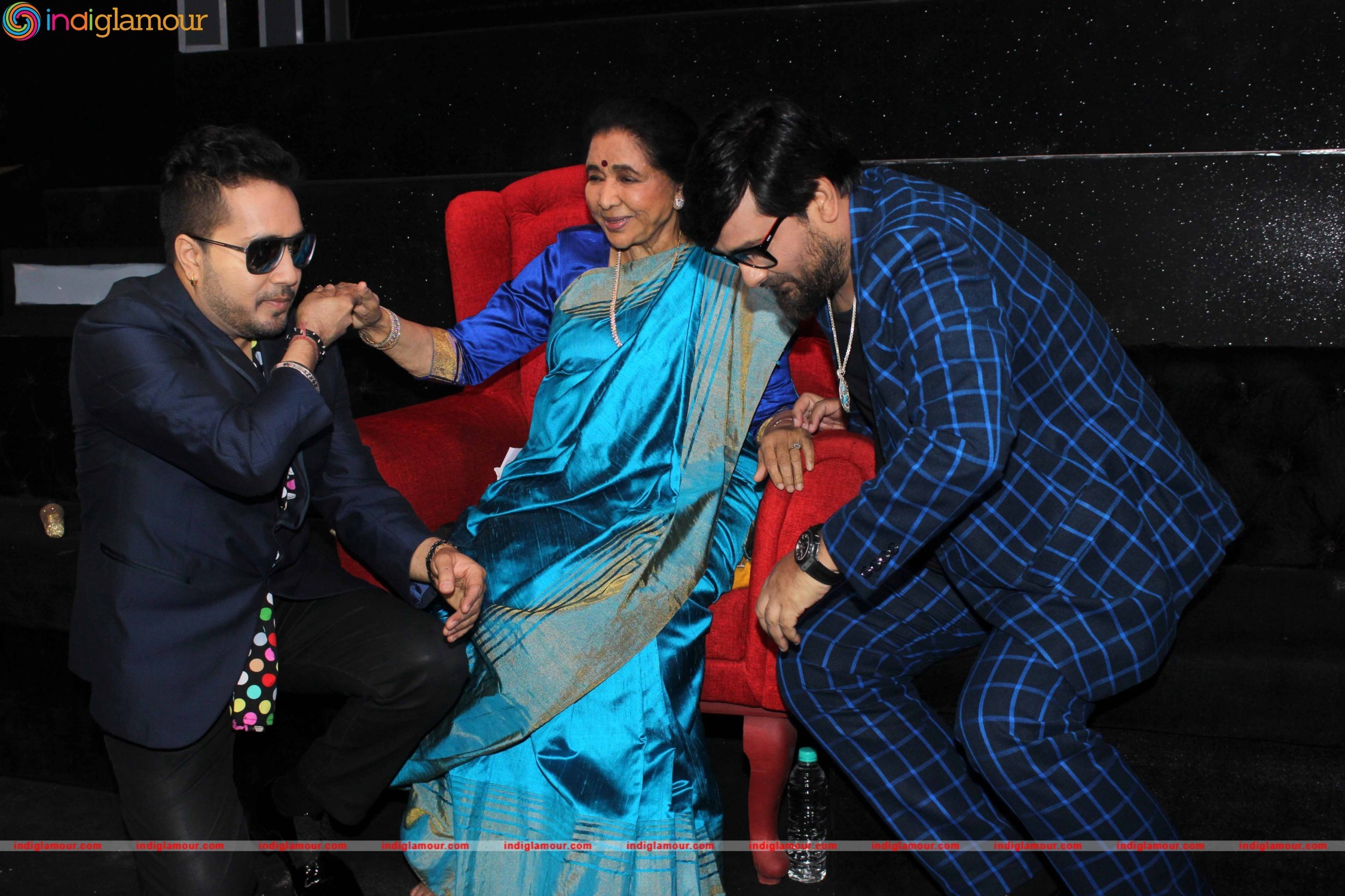 Asha Bhosle On the Set of Sa Re Ga Ma Pa Event hd photo