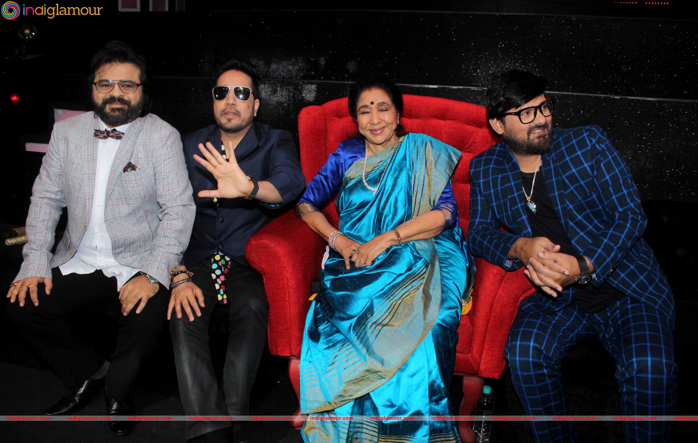 Asha Bhosle On the Set of Sa Re Ga Ma Pa Event hd photo