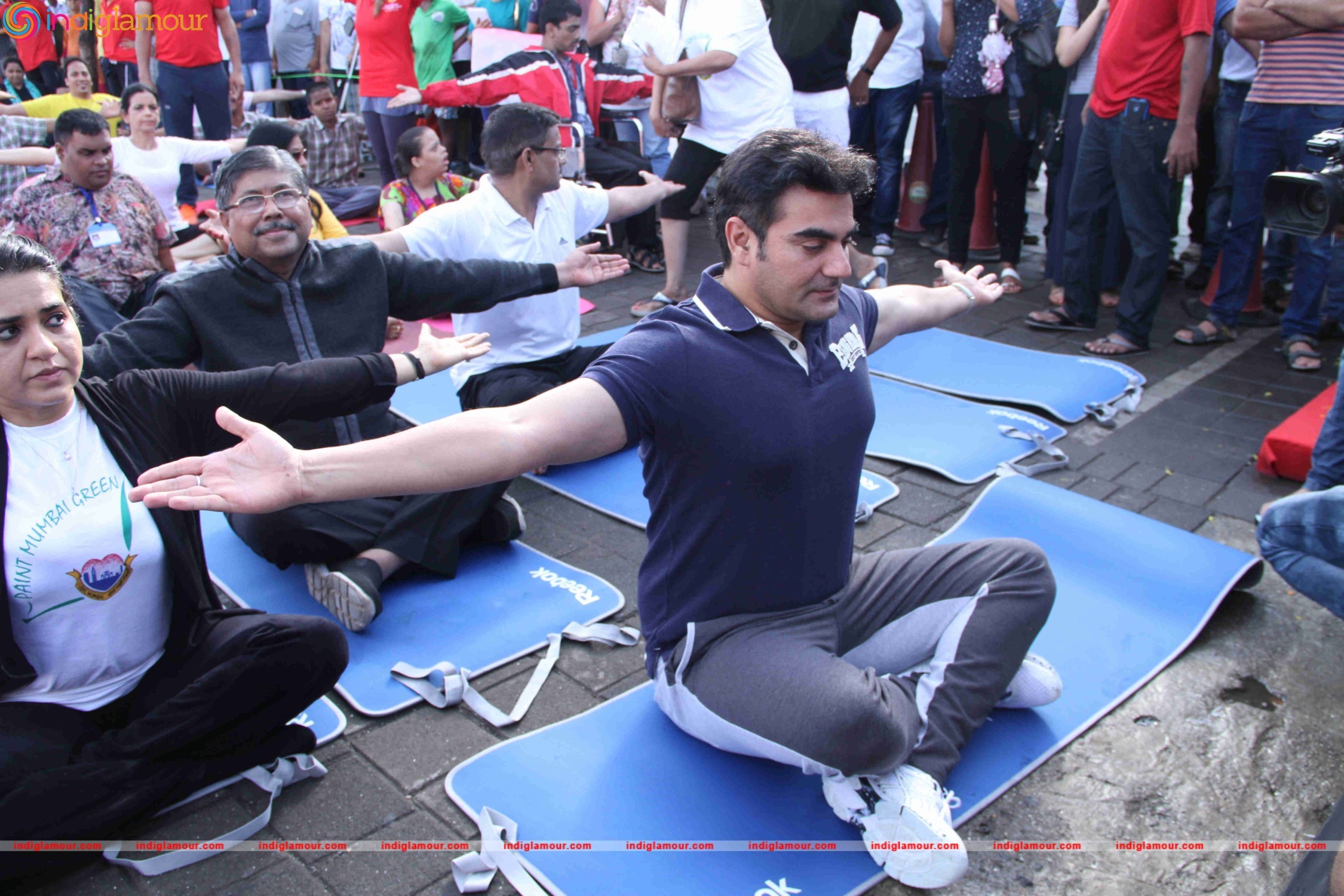 Celebrities doing Yoga on International Yoga Day Event hd photo