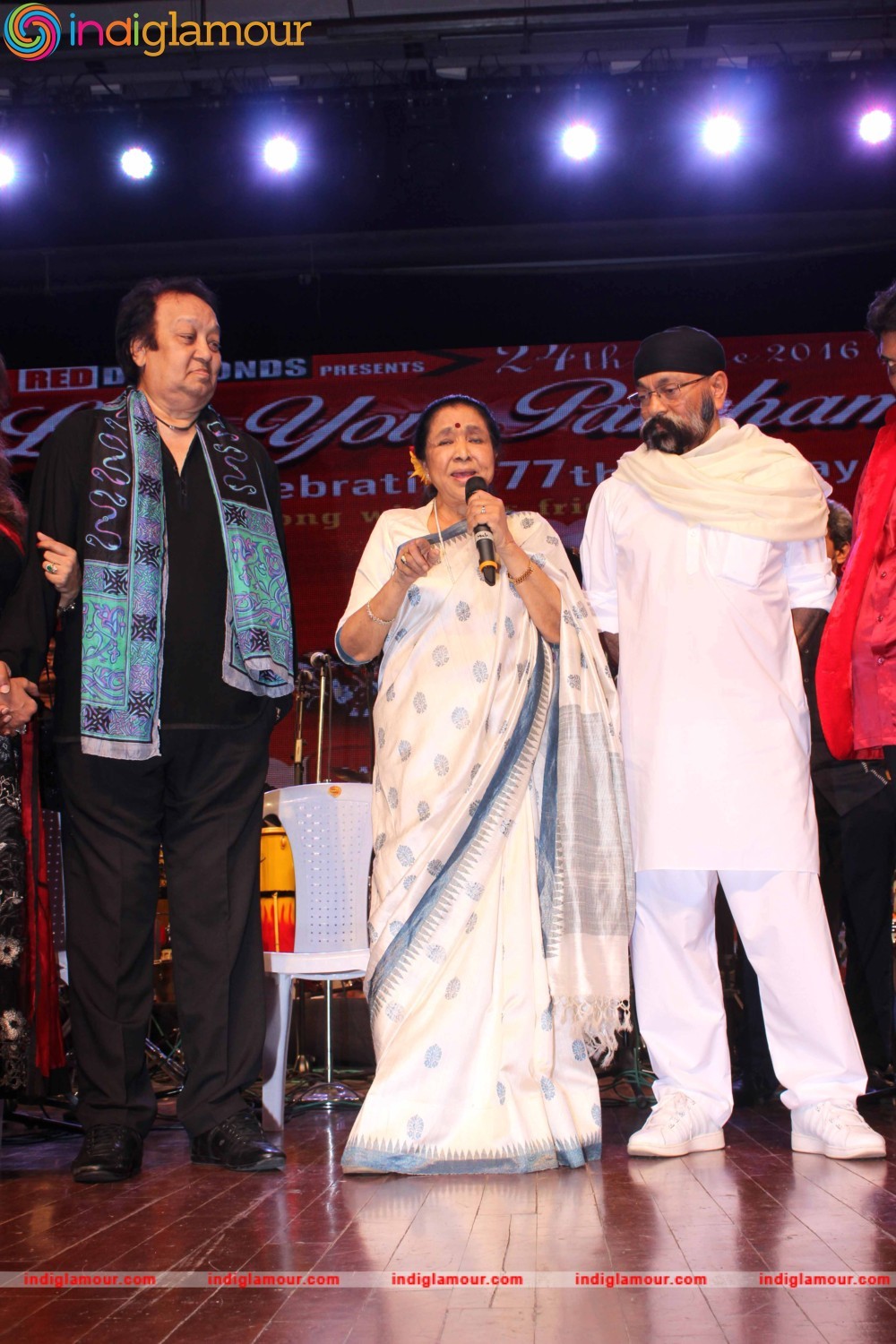 Asha Bhosle and Other Celebrate Pancham Da 77th Birthday at Shanmukhananda Hall Event hd photo