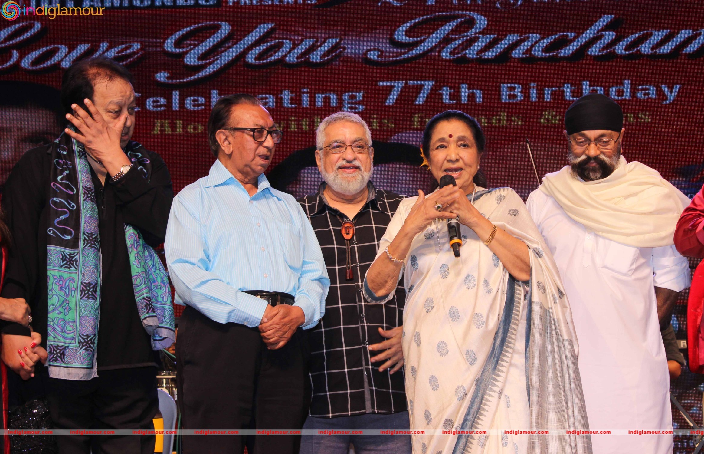 Asha Bhosle and Other Celebrate Pancham Da 77th Birthday at Shanmukhananda Hall Event hd photo