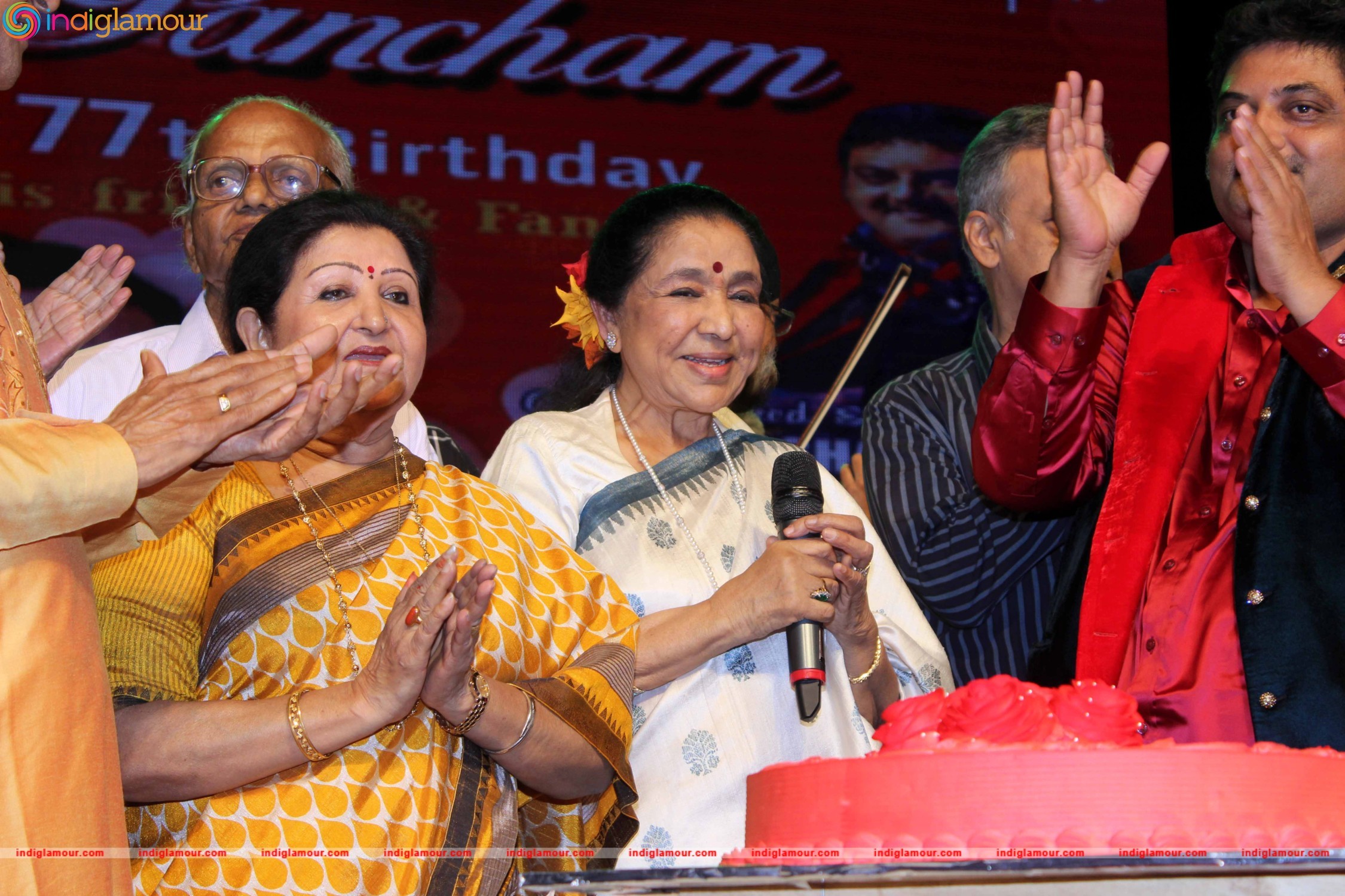 Asha Bhosle and Other Celebrate Pancham Da 77th Birthday at Shanmukhananda Hall Event hd photo