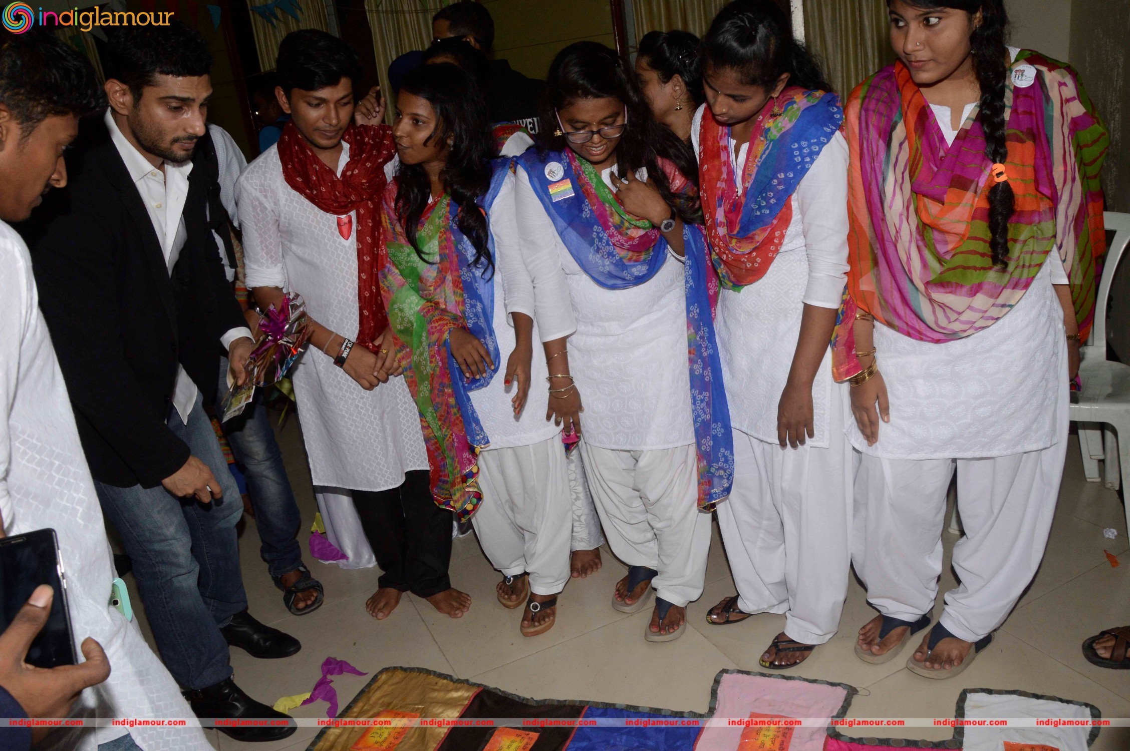 Prateik Babbar Attends Annual Graduation Programme at SNDT University Event hd photo