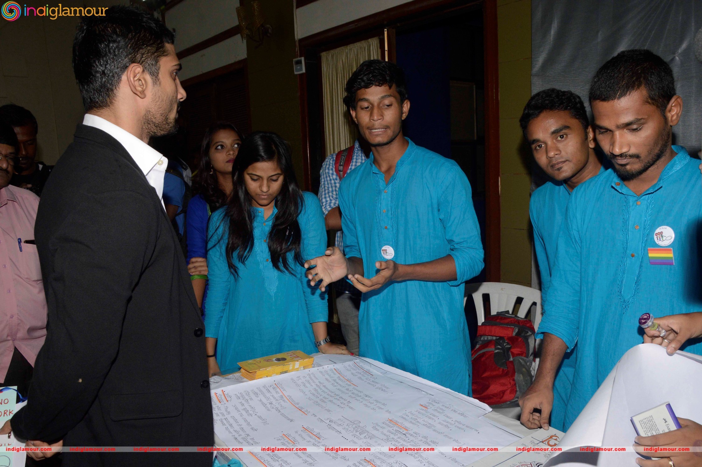 Prateik Babbar Attends Annual Graduation Programme at SNDT University Event hd photo