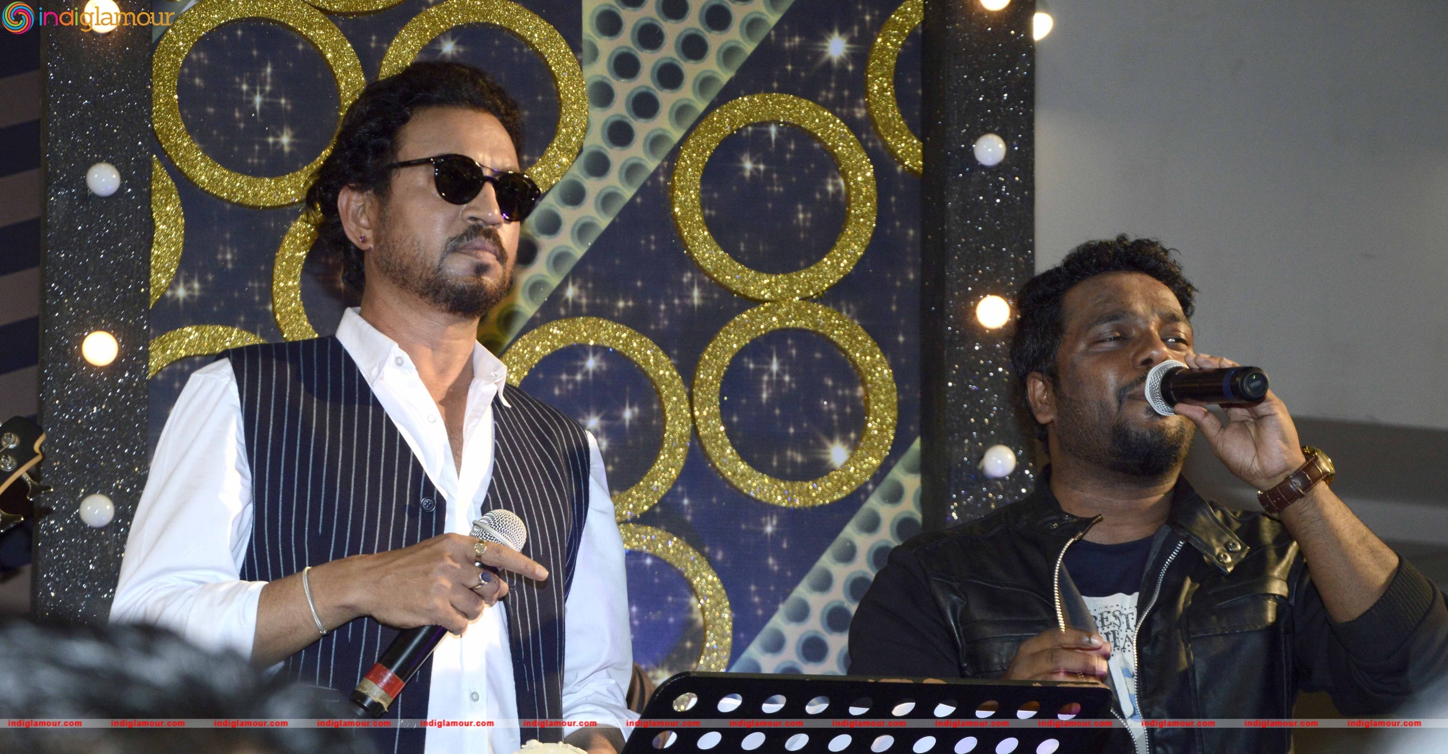Irrfan Khan Promote Madaari at Viviana Mall Event hd photo