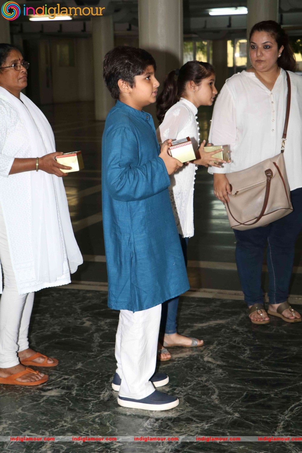 Raveena Tandons Father in law Mr. Kundan Thadani Prayer Meet Event hd photo
