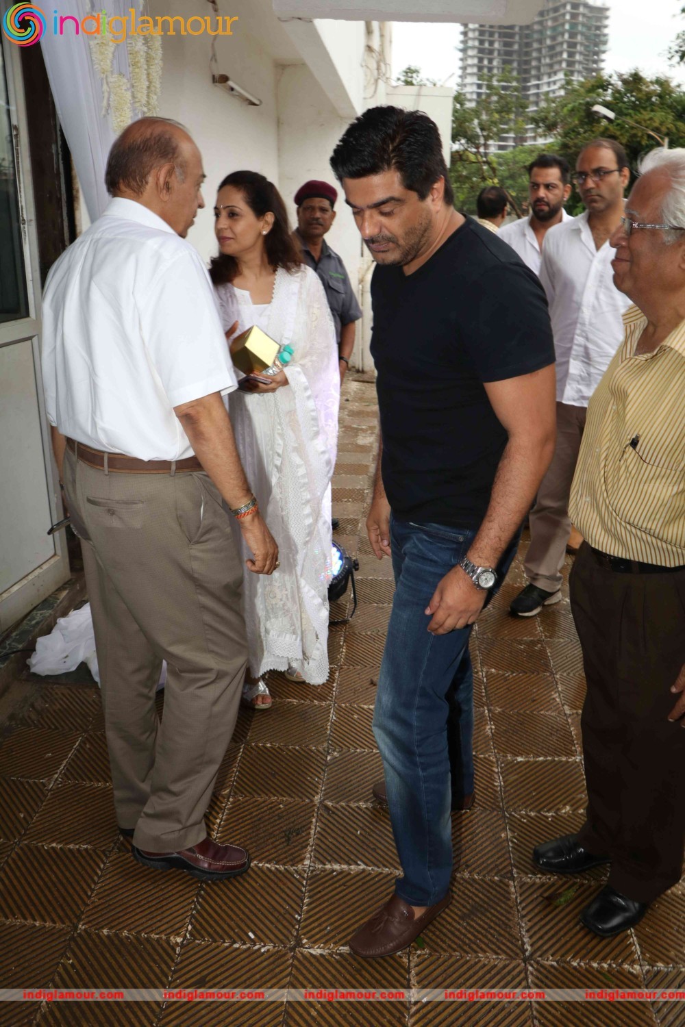 Raveena Tandons Father in law Mr. Kundan Thadani Prayer Meet Event hd photo