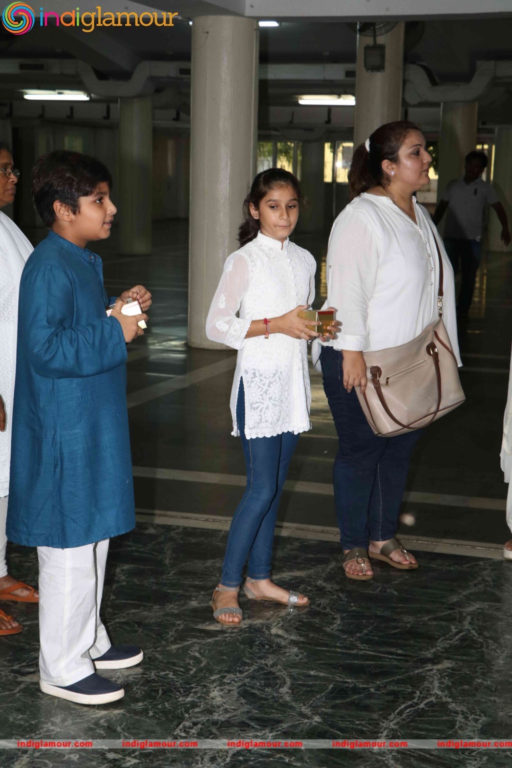 Raveena Tandons Father in law Mr. Kundan Thadani Prayer Meet Event hd photo