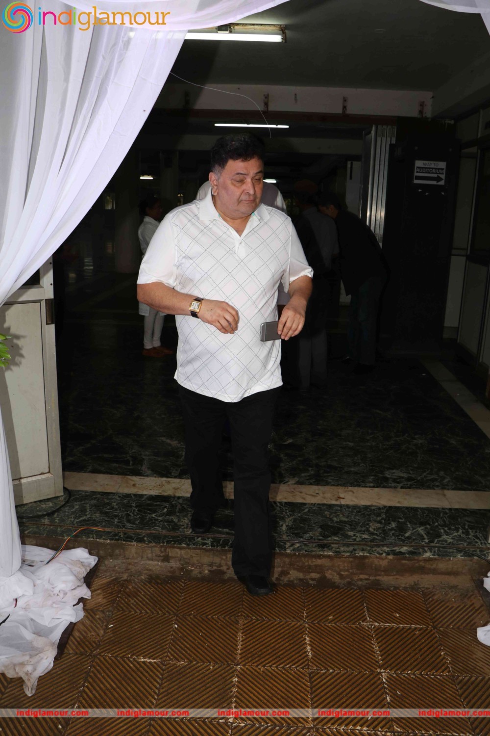 Raveena Tandons Father in law Mr. Kundan Thadani Prayer Meet Event hd photo