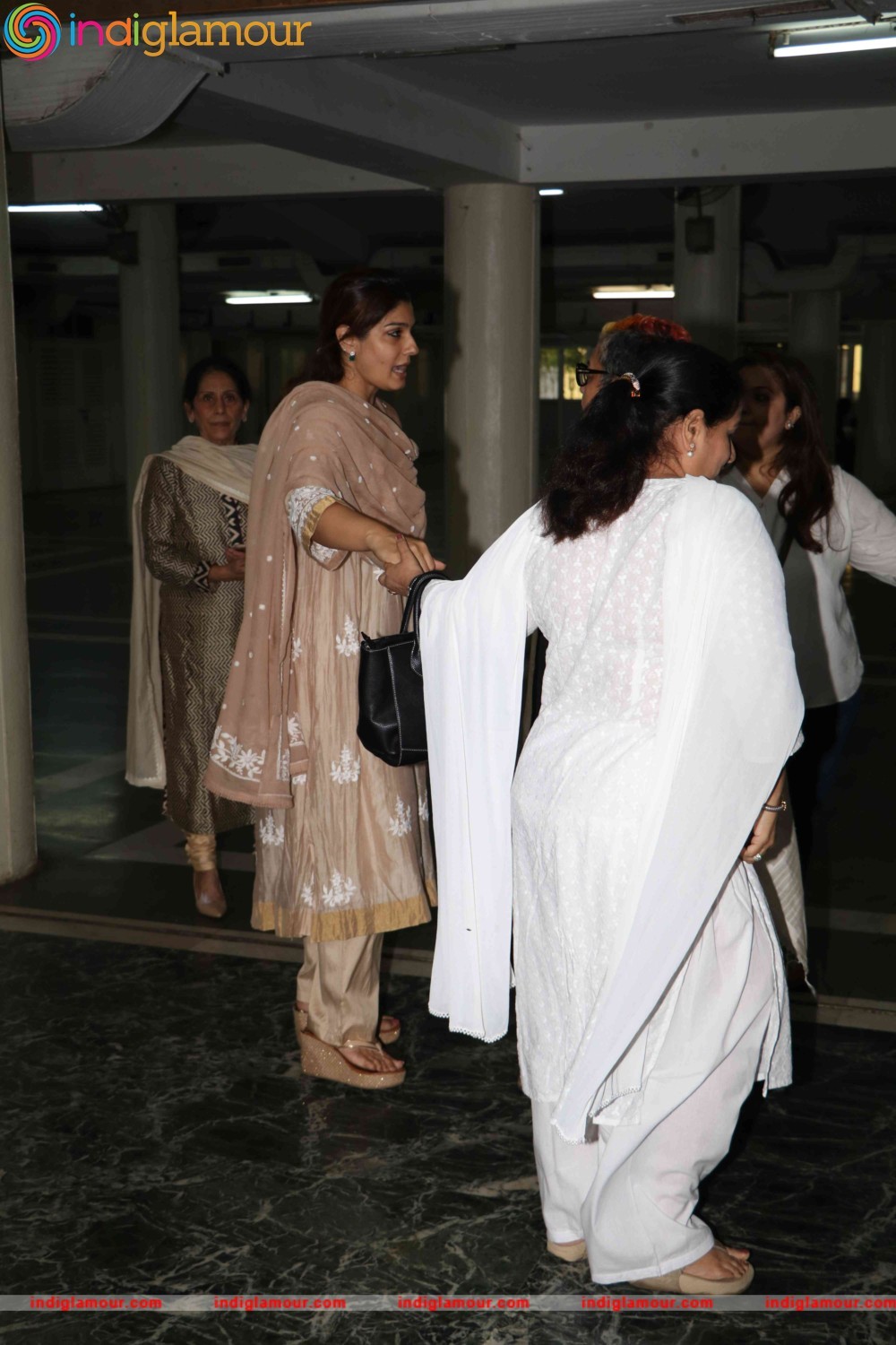 Raveena Tandons Father in law Mr. Kundan Thadani Prayer Meet Event hd photo