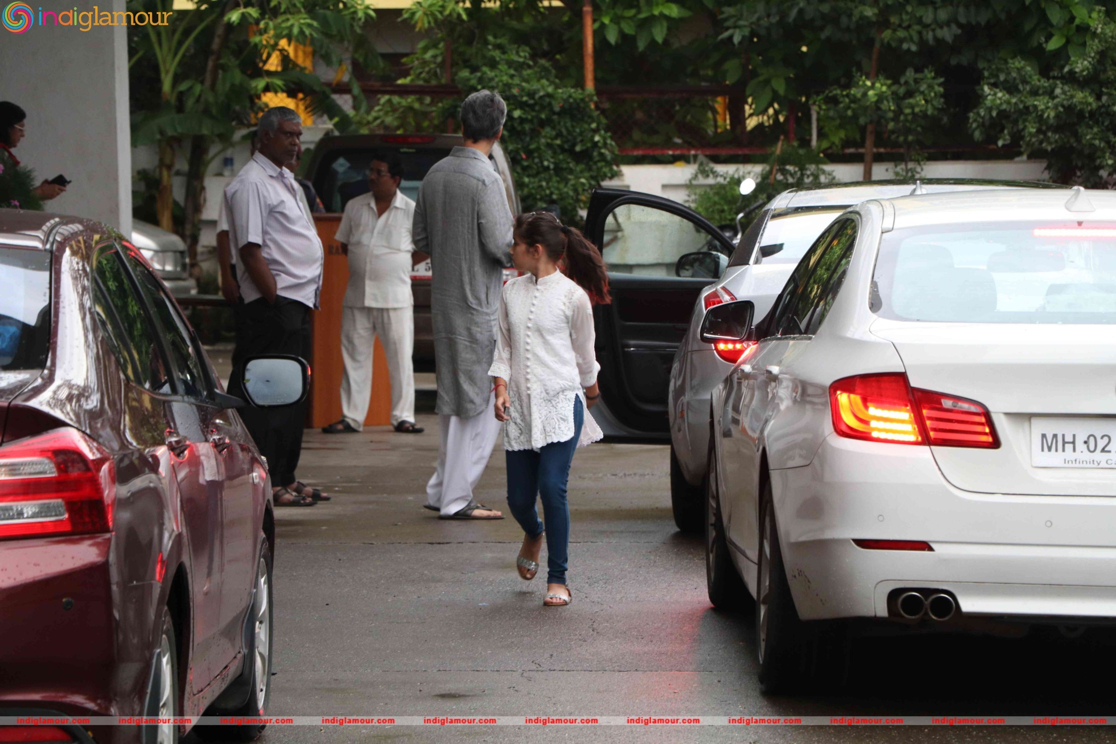 Raveena Tandons Father in law Mr. Kundan Thadani Prayer Meet Event hd photo