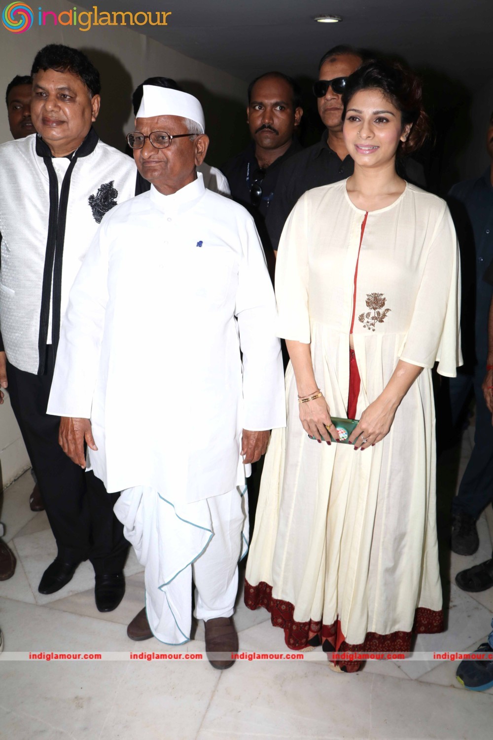 Anna Hazare and Tanishaa Mukerji During the Poster Launch of Film Anna in Mumbai Event hd photo
