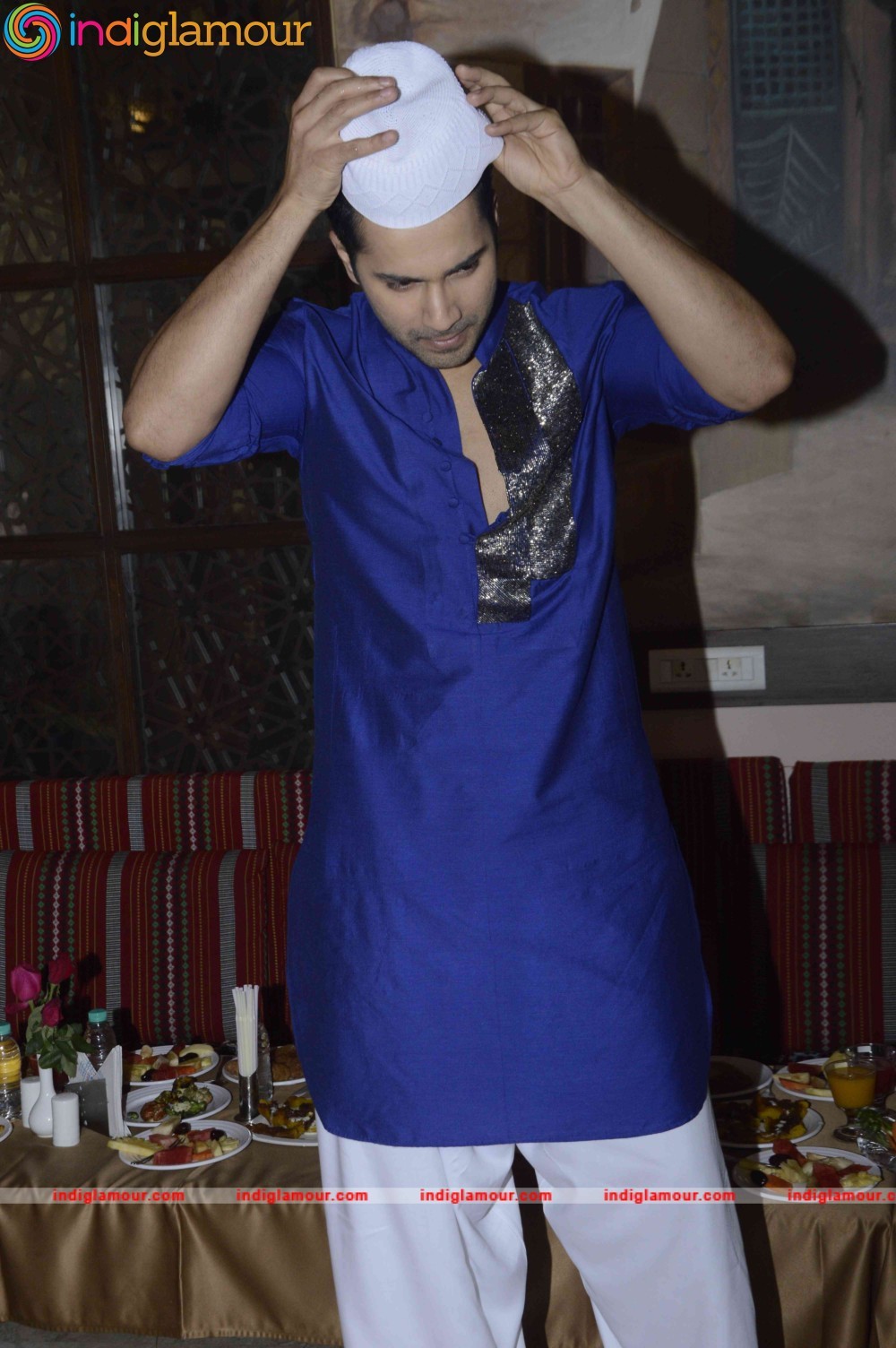 Varun Dhawan Visits Persian Darbar Hotel Event hd photo