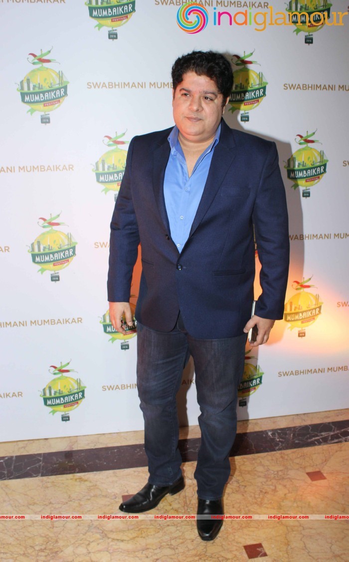 Ajay Devgan Kajol Govinda And Vivek Oberoi At The Swabhimani Mumbaikar Awards Event hd photo