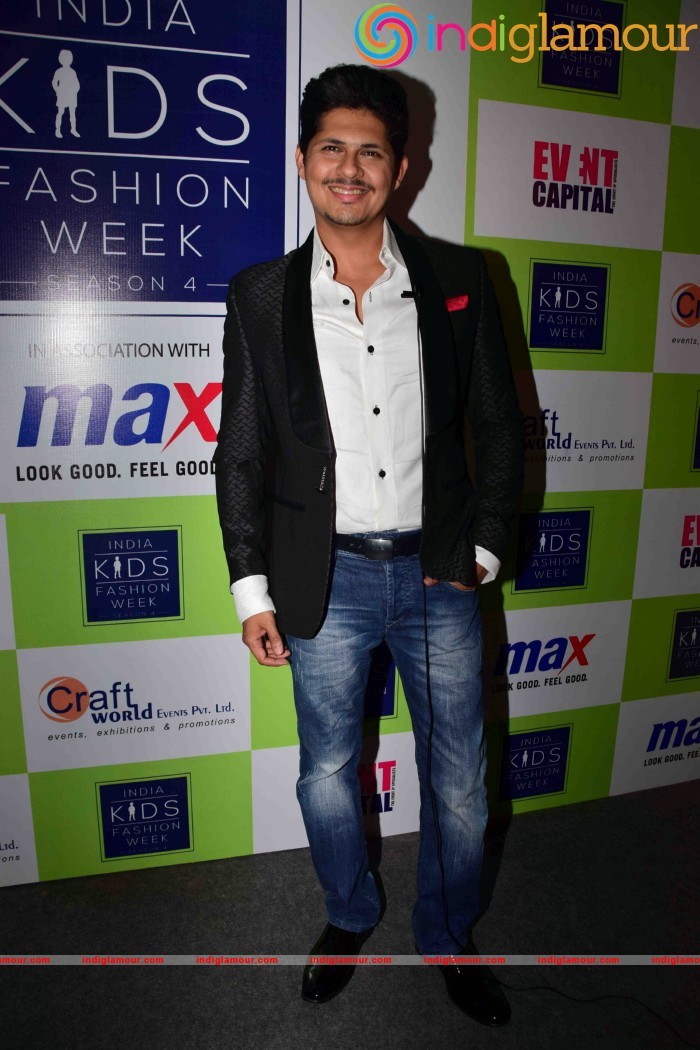 Nawazuddin Siddiqui And Vishal Malhotra Show Stopper For The Brand Nauti Nati Event hd photo