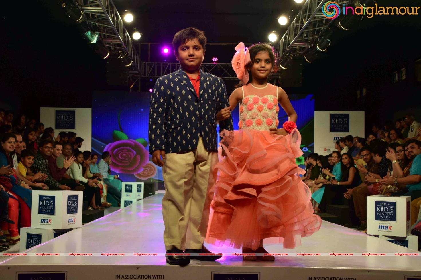 Nawazuddin Siddiqui And Vishal Malhotra Show Stopper For The Brand Nauti Nati Event hd photo
